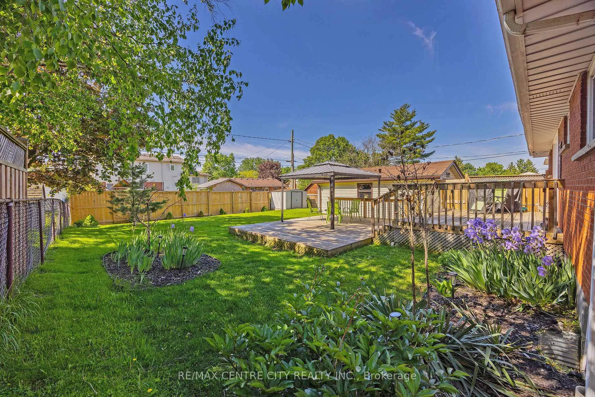 Photo 31 of 309 Panorama Crescent, London, South J — HOMEH