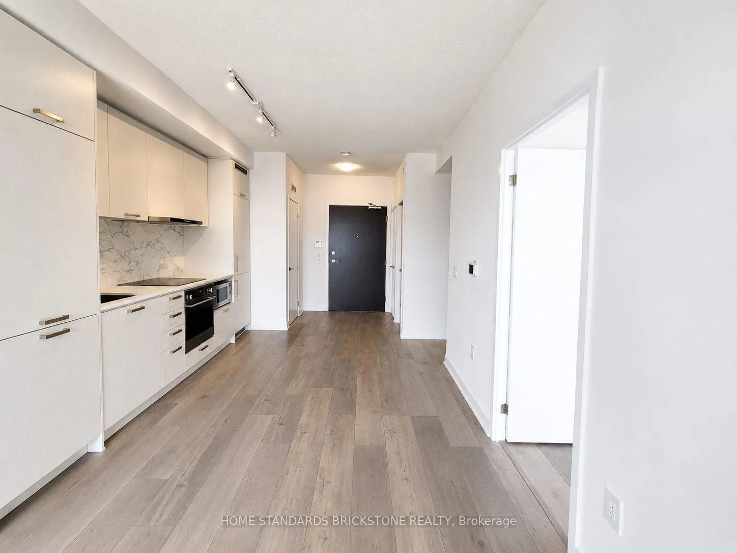 Photo 3 of Unit 2007, 38 Honeycrisp Crescent, Vaughan, Vaughan Corporate Centre — HOMEH