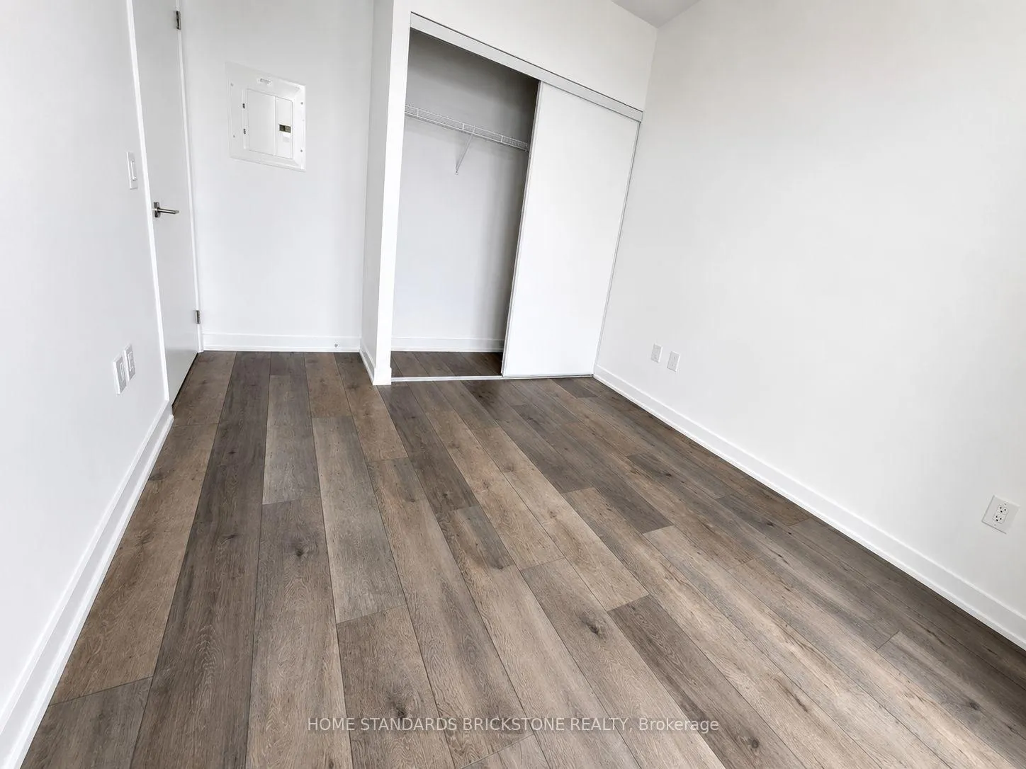 Photo 5 of Unit 2007, 38 Honeycrisp Crescent, Vaughan, Vaughan Corporate Centre — HOMEH