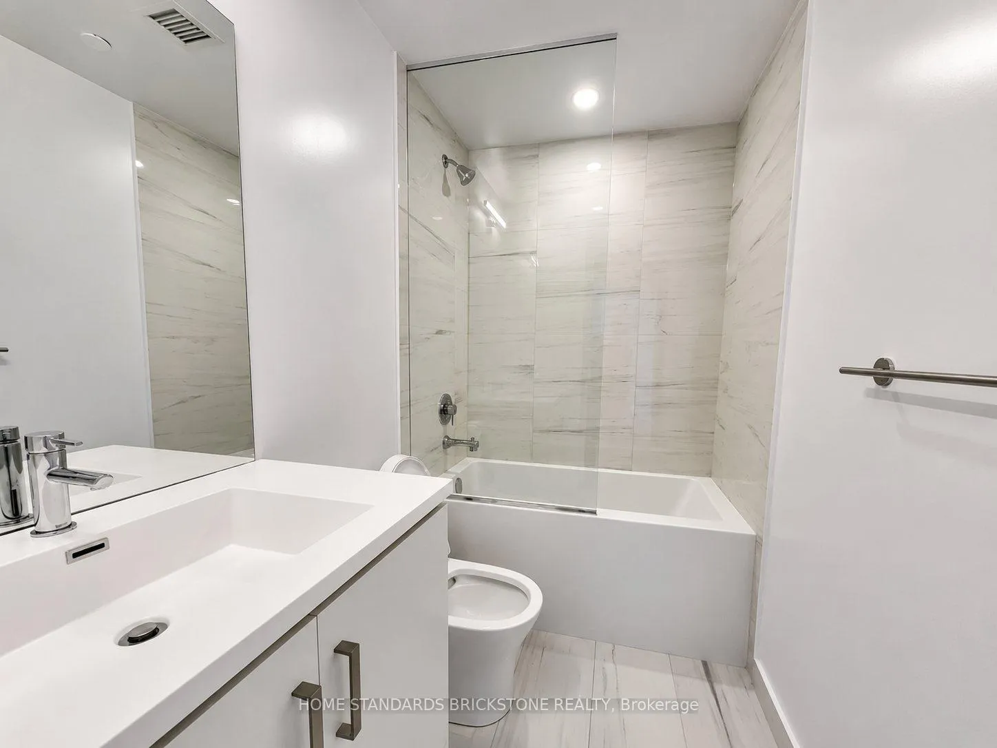 Photo 7 of Unit 2007, 38 Honeycrisp Crescent, Vaughan, Vaughan Corporate Centre — HOMEH