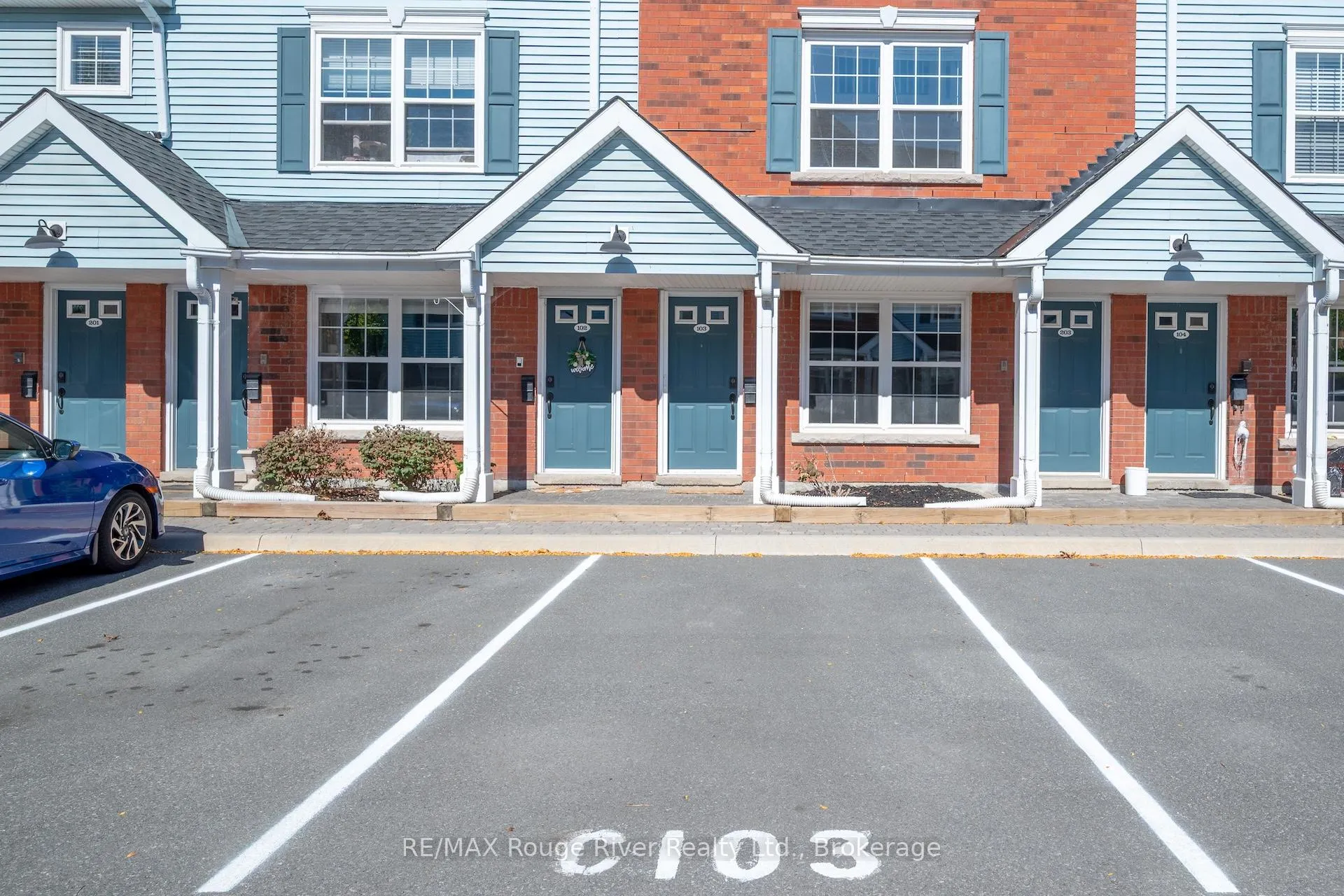 Front of Unit C-103, 182 D'arcy Street