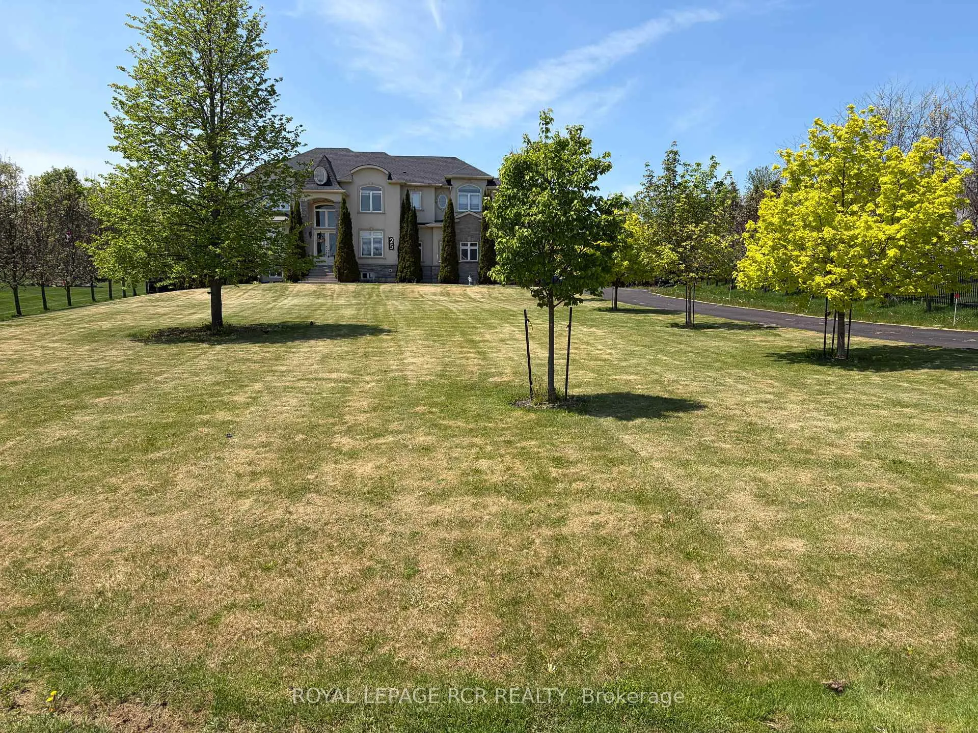 Photo 2 of 25 Brookhaven Crescent, East Garafraxa, Rural East Garafraxa — HOMEH