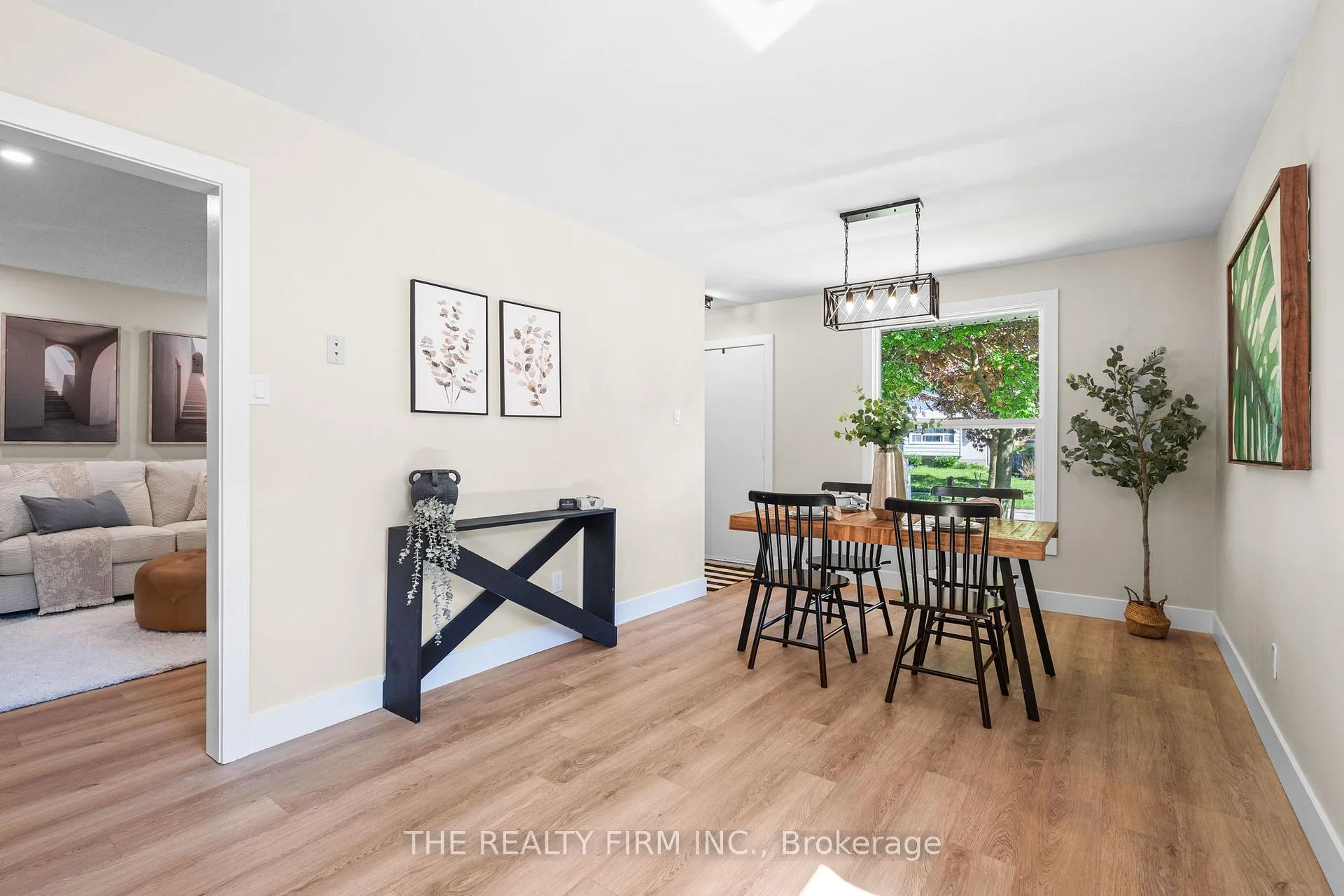 Photo 9 of 51 Patience Crescent, London, South X — HOMEH
