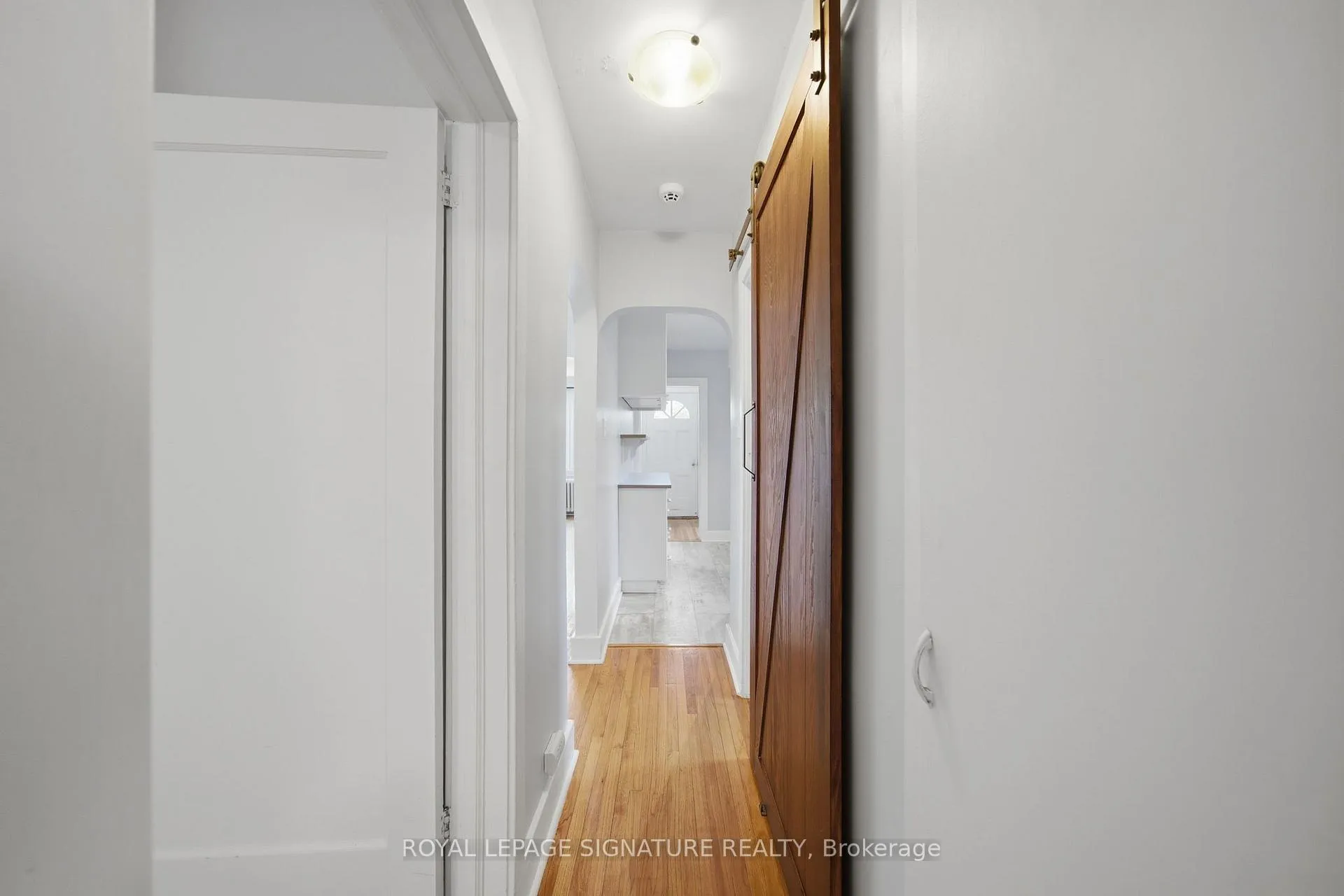 Photo 23 of 20 Aldgate Avenue, Etobicoke, Stonegate-Queensway — HOMEH