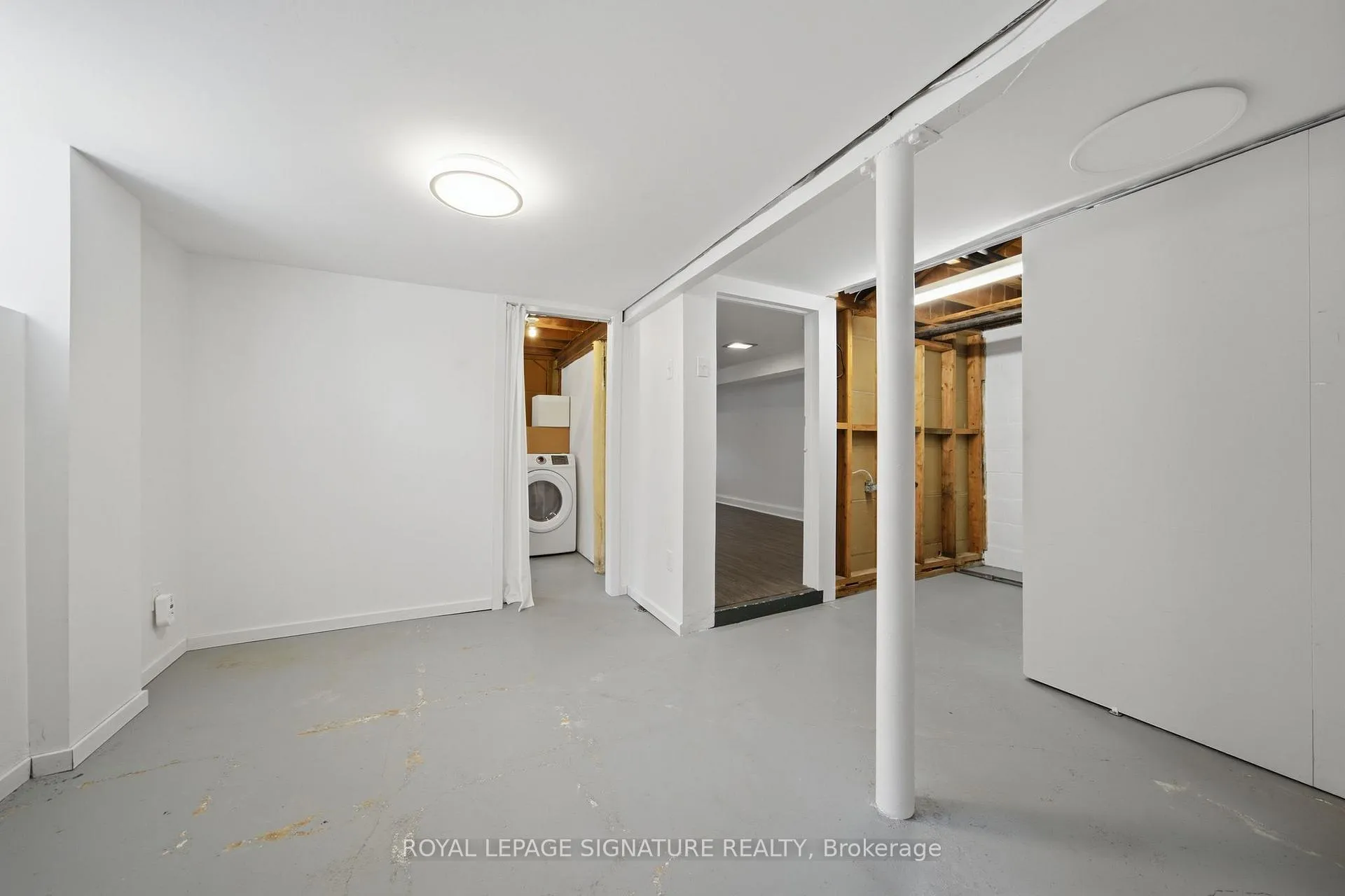 Photo 36 of 20 Aldgate Avenue, Etobicoke, Stonegate-Queensway — HOMEH