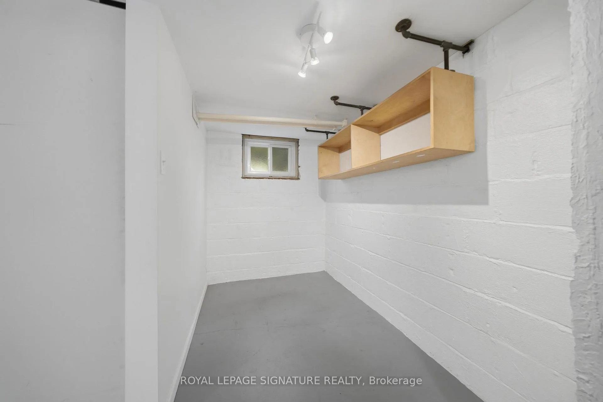 Photo 37 of 20 Aldgate Avenue, Etobicoke, Stonegate-Queensway — HOMEH