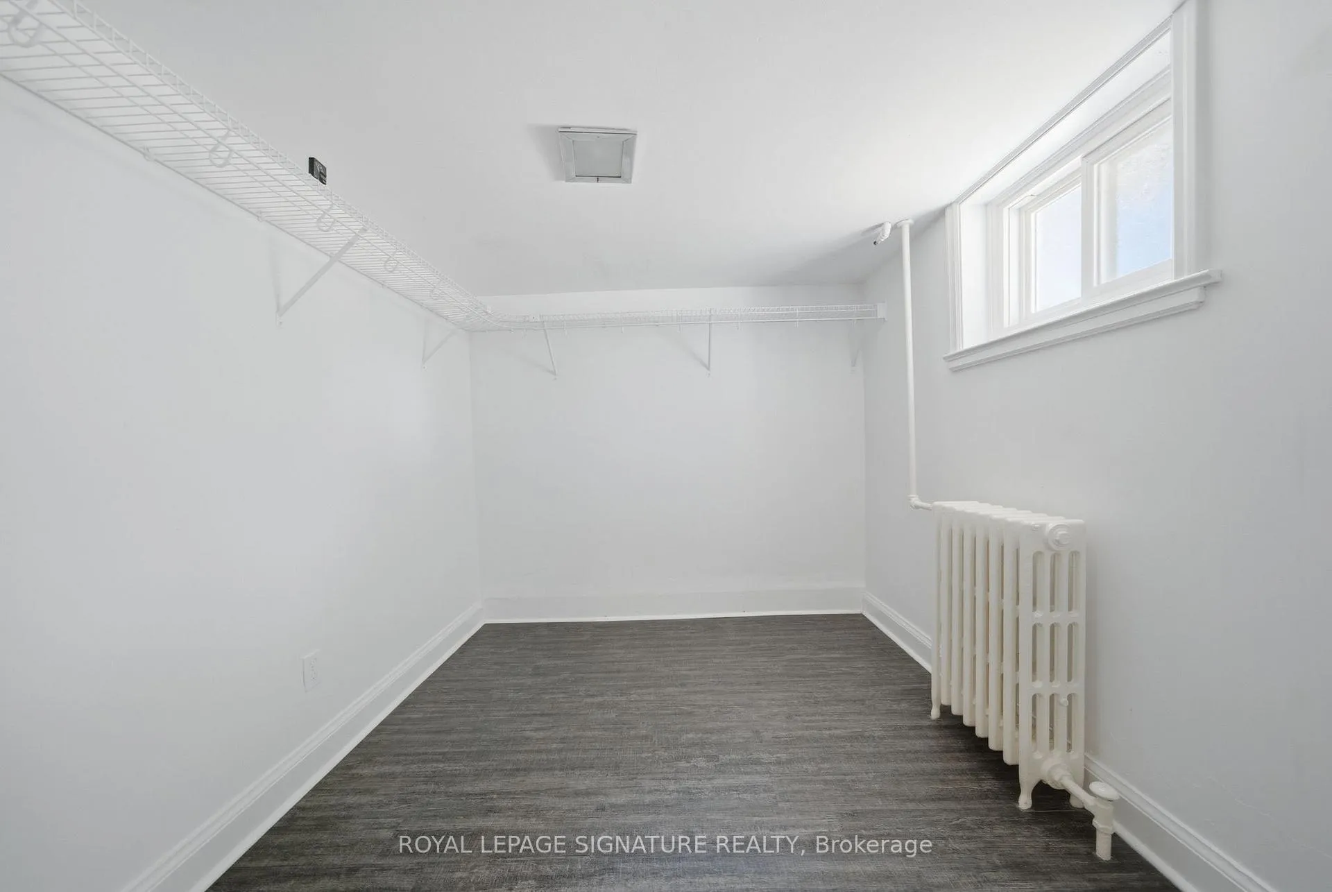 Photo 41 of 20 Aldgate Avenue, Etobicoke, Stonegate-Queensway — HOMEH