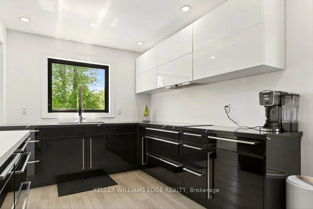 Photo 9 of 2192 Melissa Crescent, Burlington, Brant Hills — HOMEH