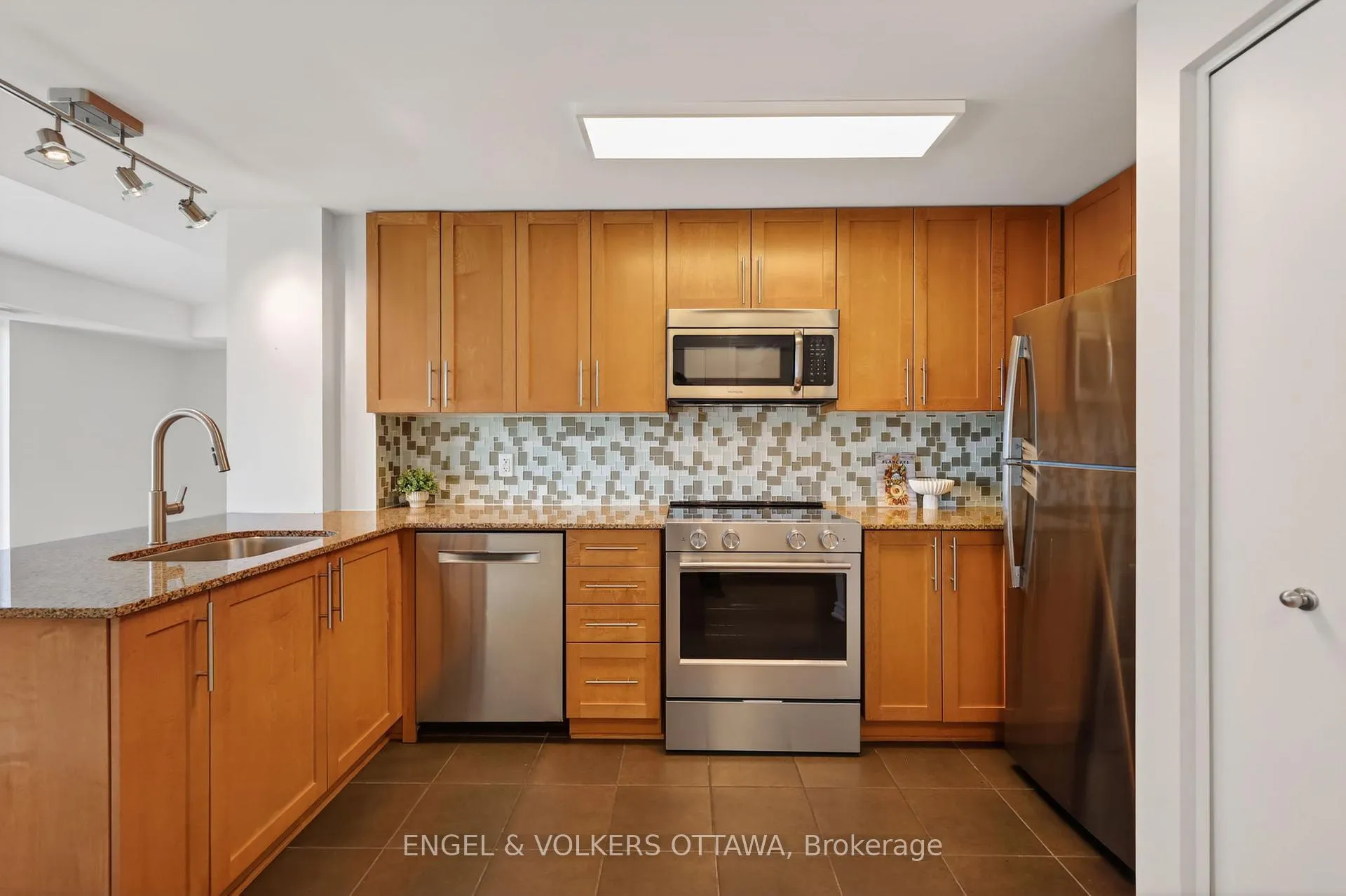 Photo 7 of Unit 521, 250 Lett Street, Ottawa, West Centre Town — HOMEH