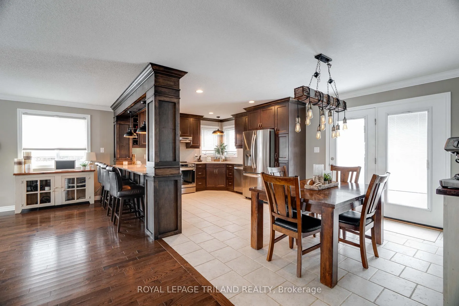 Photo 8 of 42 Fieldstone Crescent, Middlesex Centre, Komoka — HOMEH