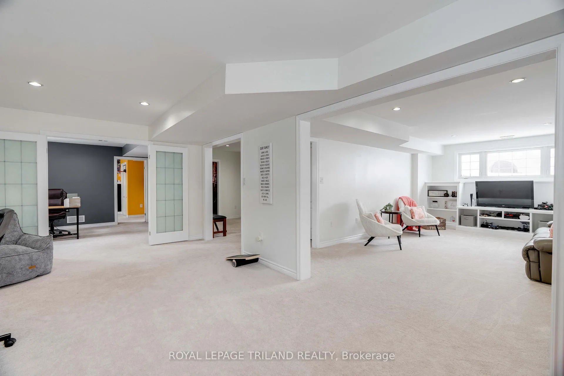 Photo 24 of 42 Fieldstone Crescent, Middlesex Centre, Komoka — HOMEH