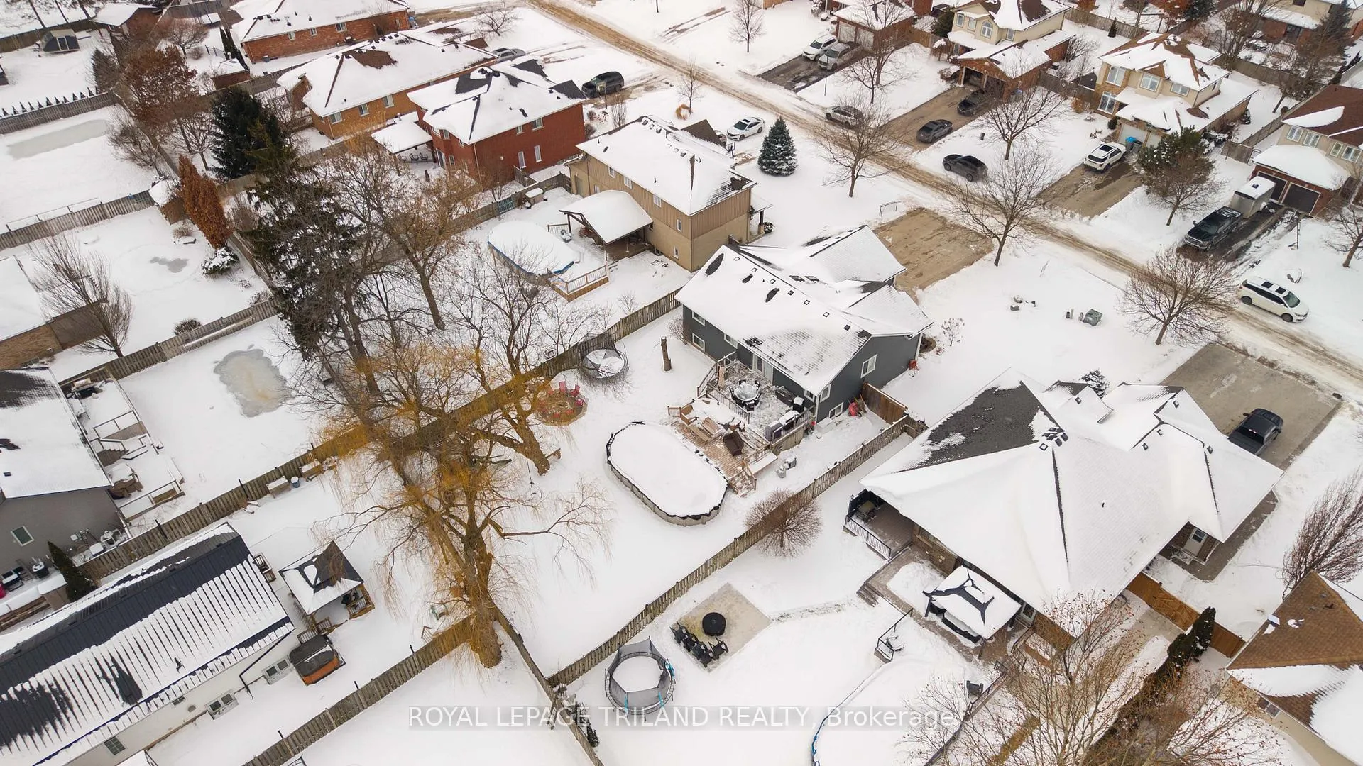 Photo 37 of 42 Fieldstone Crescent, Middlesex Centre, Komoka — HOMEH