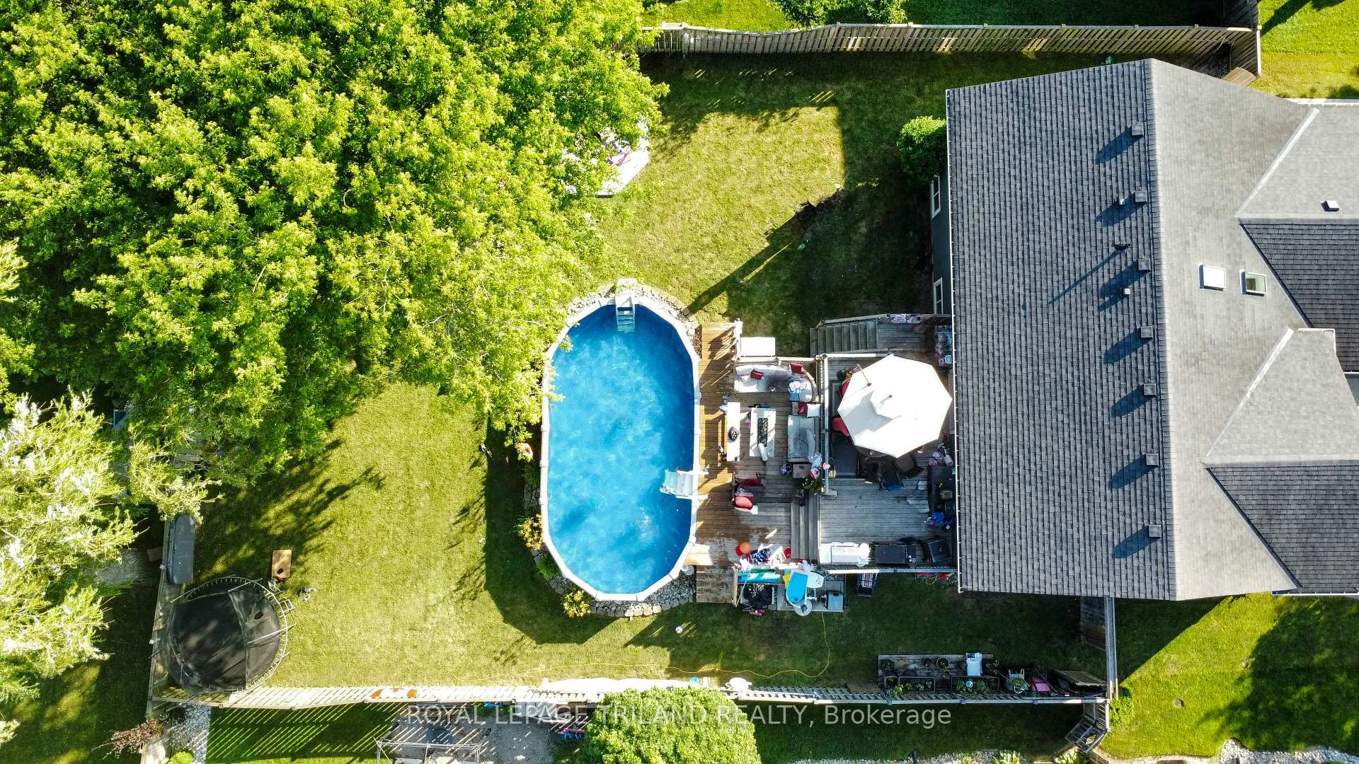 Photo 39 of 42 Fieldstone Crescent, Middlesex Centre, Komoka — HOMEH