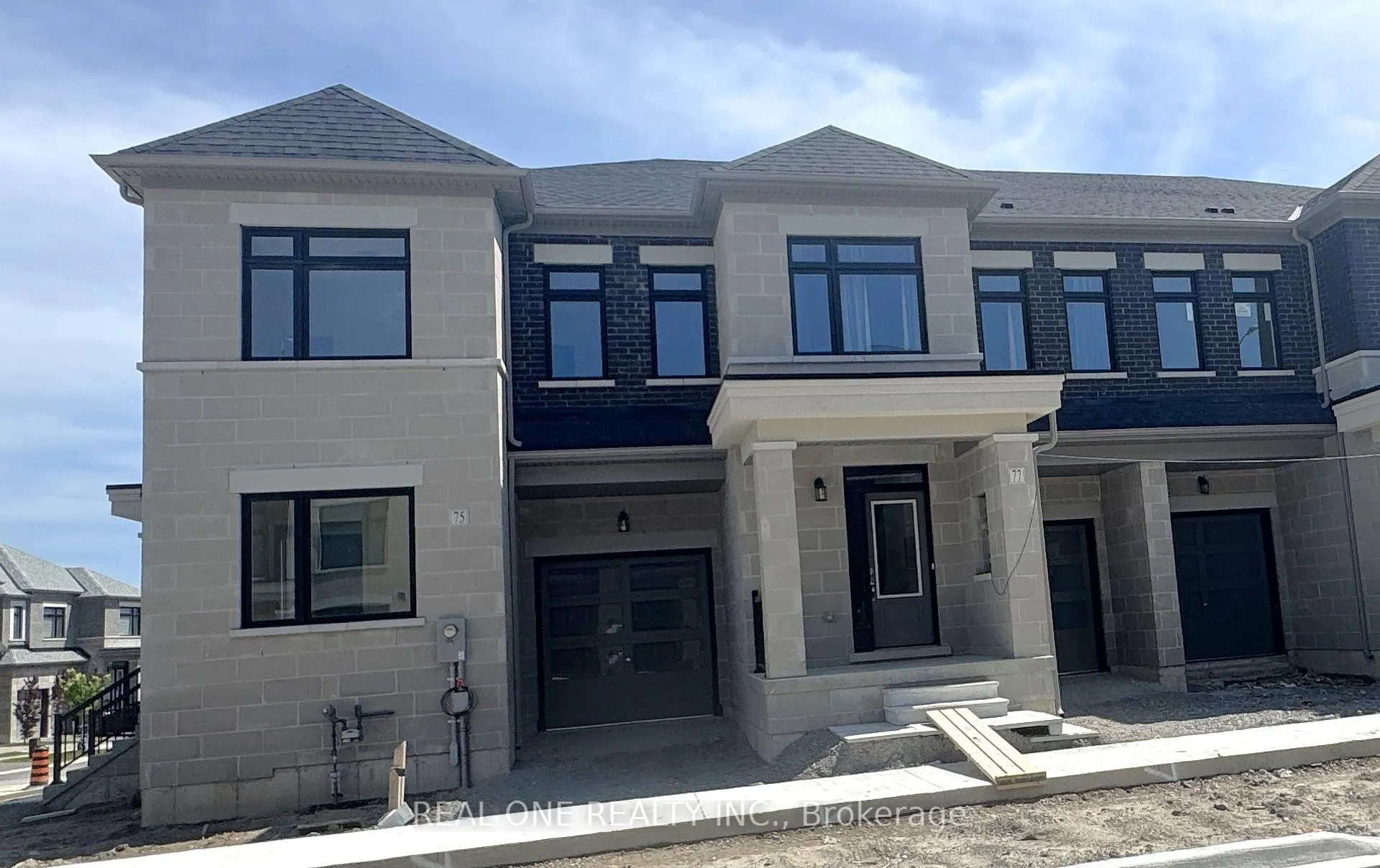 Photo 2 of 75 Robert Eaton Avenue, Markham, Middlefield — HOMEH