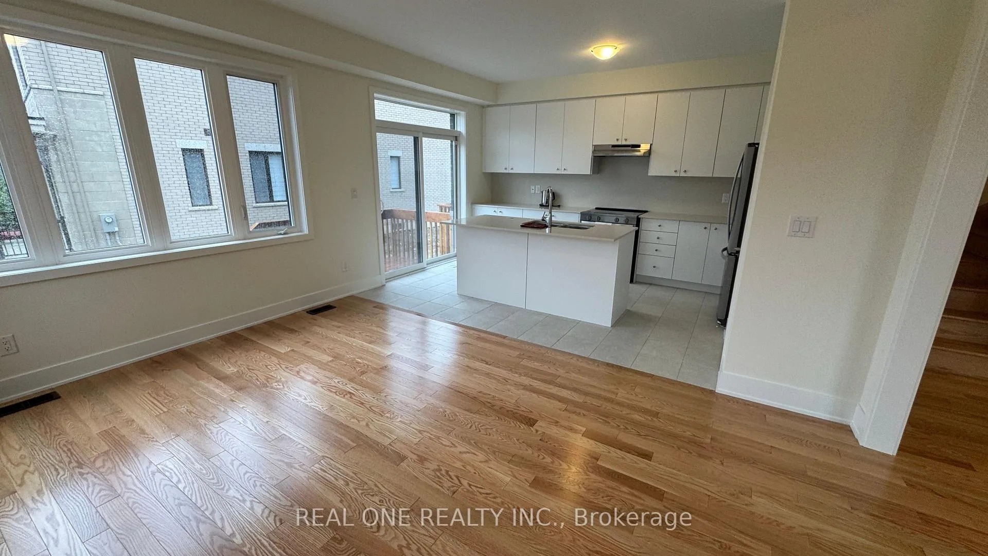 Photo 14 of 75 Robert Eaton Avenue, Markham, Middlefield — HOMEH