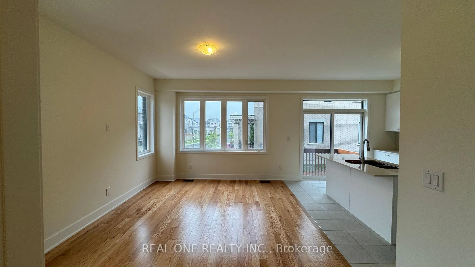 Photo 15 of 75 Robert Eaton Avenue, Markham, Middlefield — HOMEH