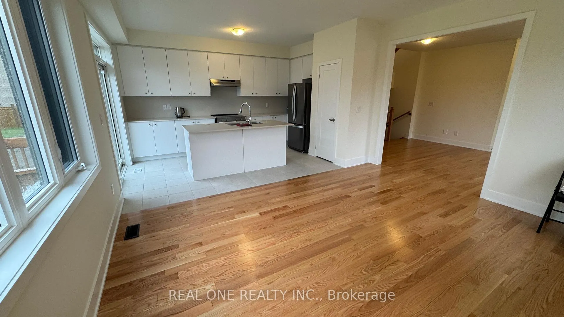 Photo 16 of 75 Robert Eaton Avenue, Markham, Middlefield — HOMEH