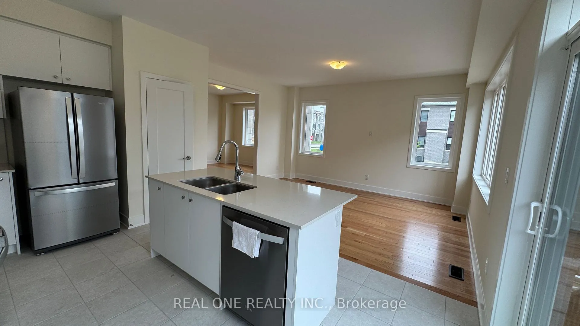 Photo 22 of 75 Robert Eaton Avenue, Markham, Middlefield — HOMEH