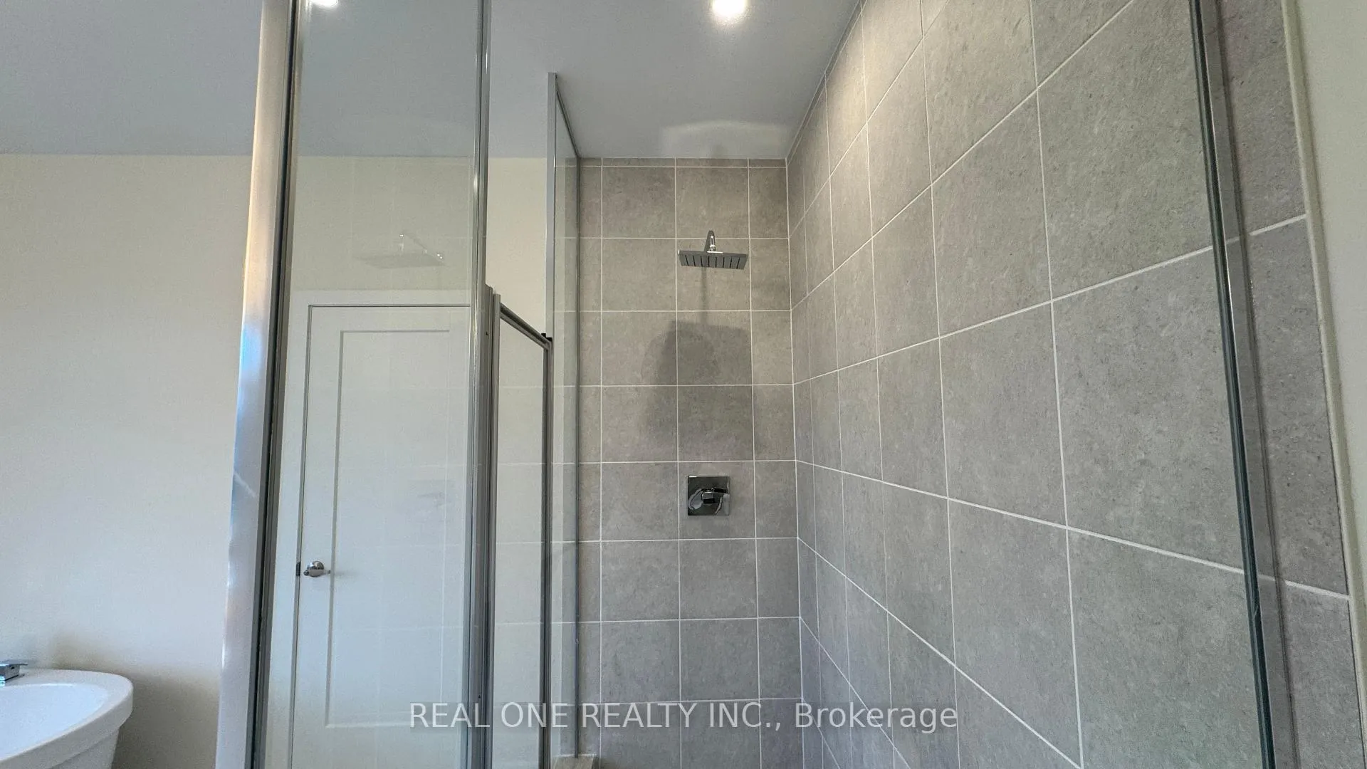 Photo 32 of 75 Robert Eaton Avenue, Markham, Middlefield — HOMEH
