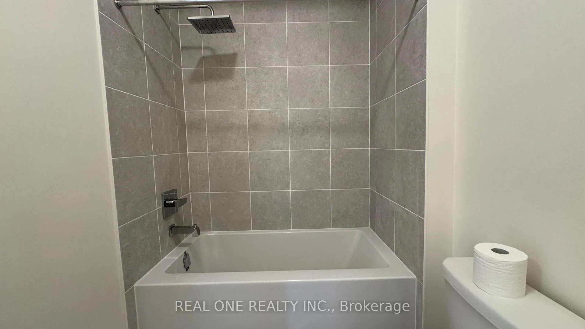 Photo 36 of 75 Robert Eaton Avenue, Markham, Middlefield — HOMEH