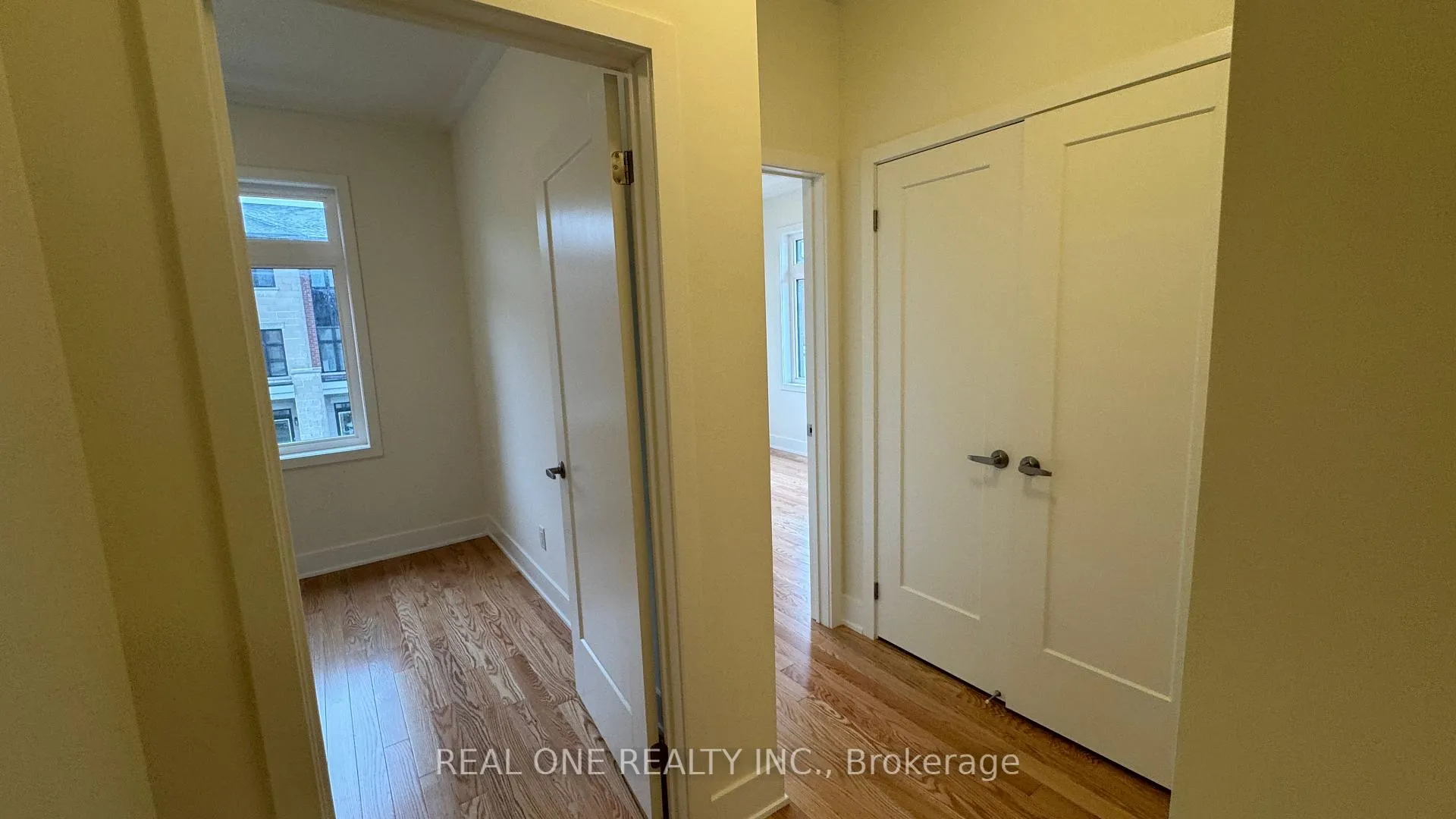 Photo 41 of 75 Robert Eaton Avenue, Markham, Middlefield — HOMEH