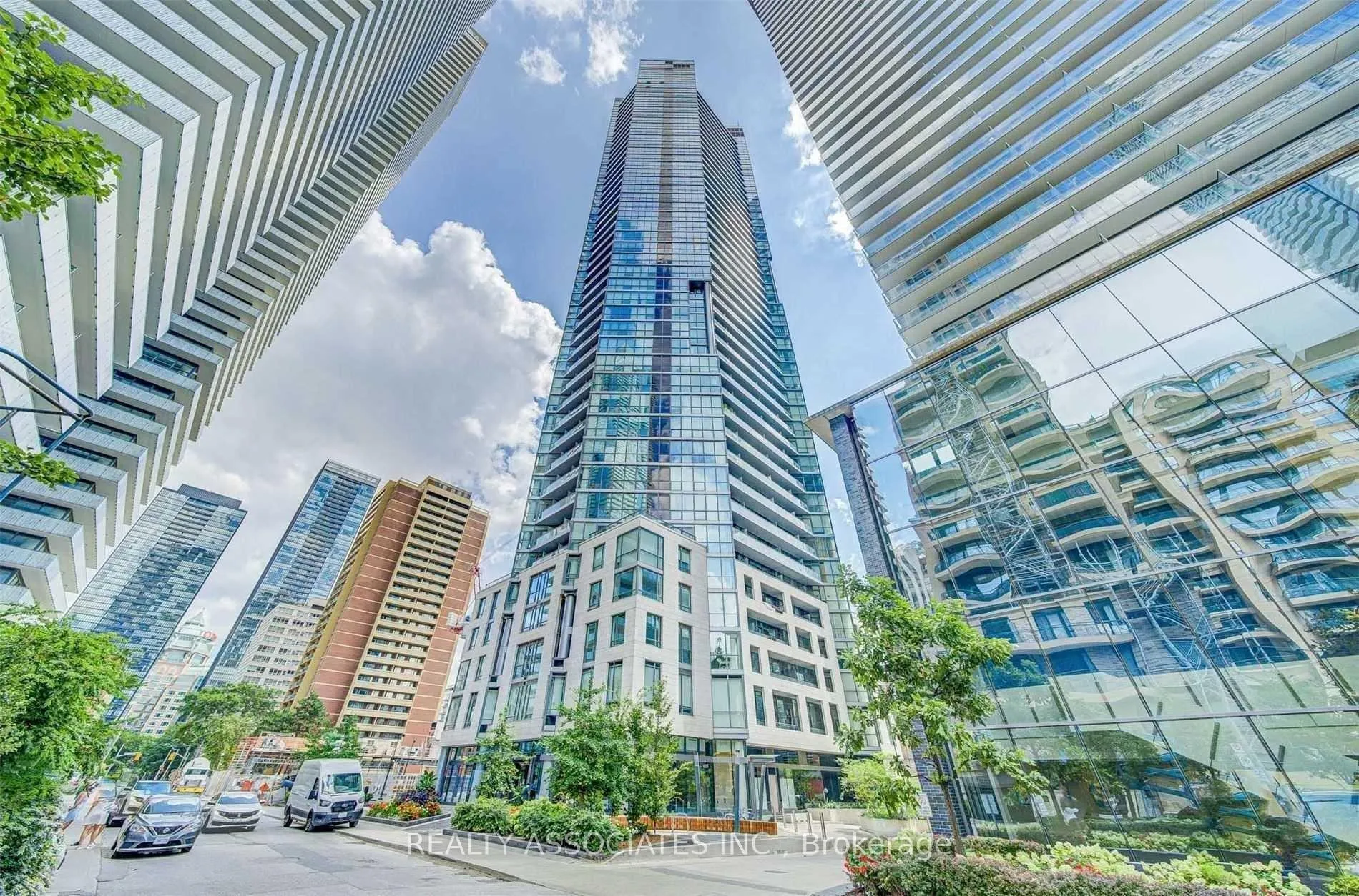 Photo 2 of Unit 3107, 45 Charles Street E, Toronto, Church-Yonge Corridor — HOMEH