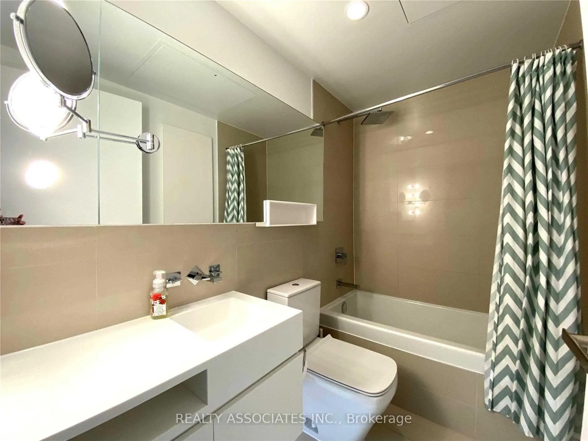 Photo 8 of Unit 3107, 45 Charles Street E, Toronto, Church-Yonge Corridor — HOMEH
