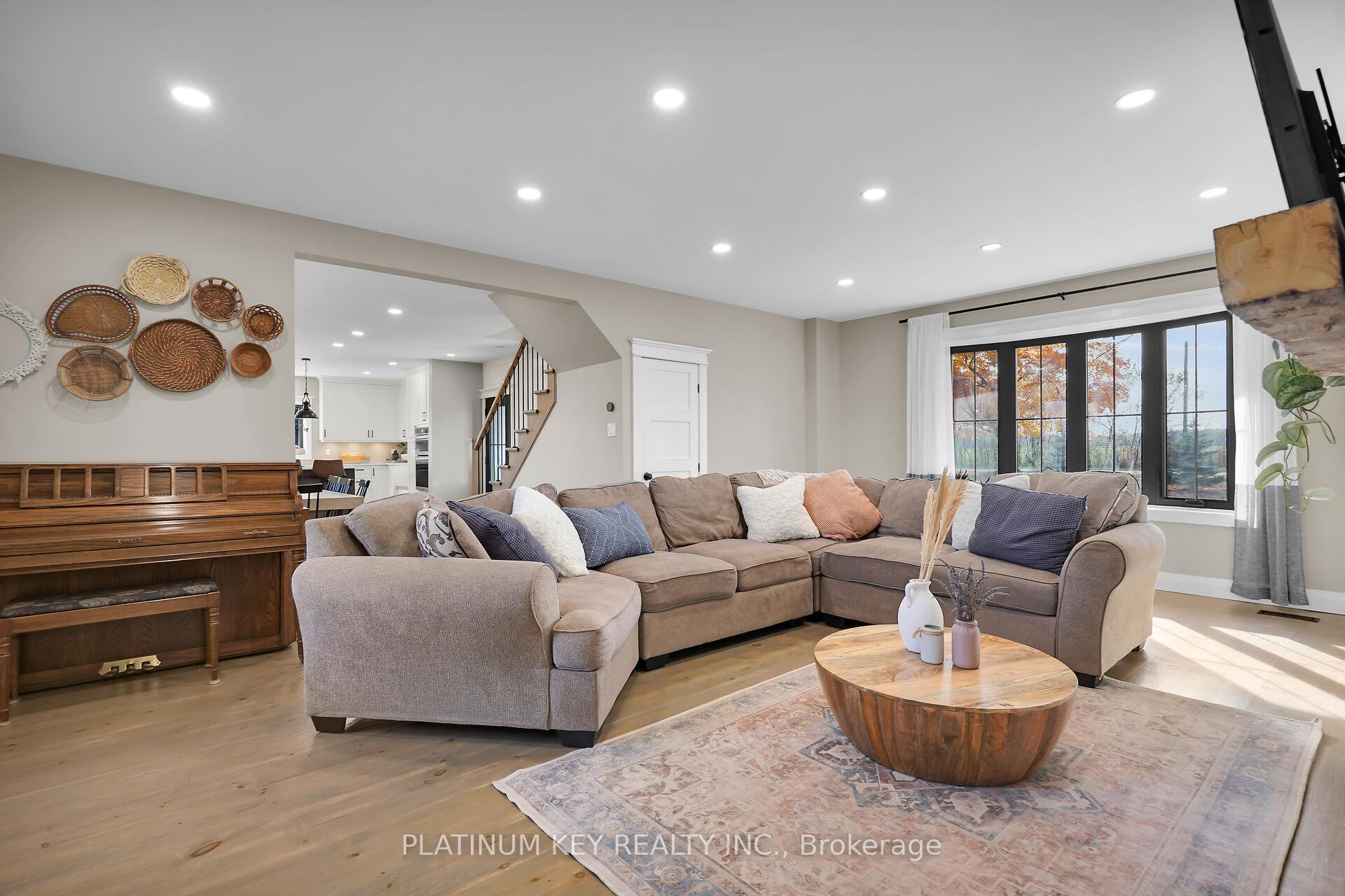 Photo 13 of 582 West Quarter Townline Road, Brant, Burford — HOMEH