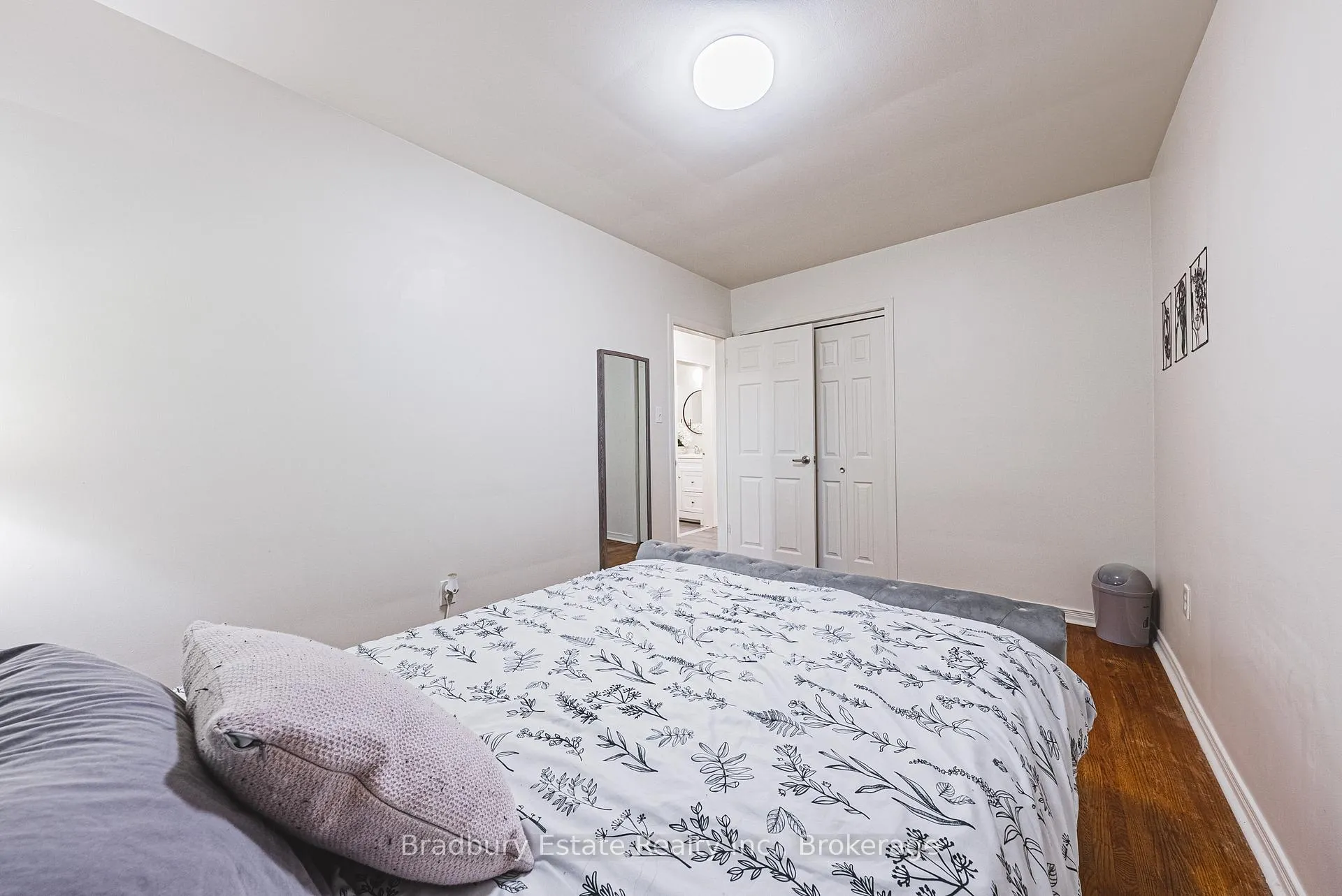 Photo 7 of 13 East 21st Street, Hamilton, Eastmount — HOMEH