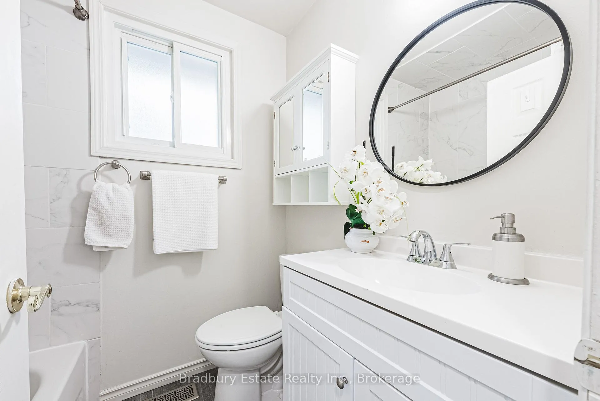 Photo 11 of 13 East 21st Street, Hamilton, Eastmount — HOMEH