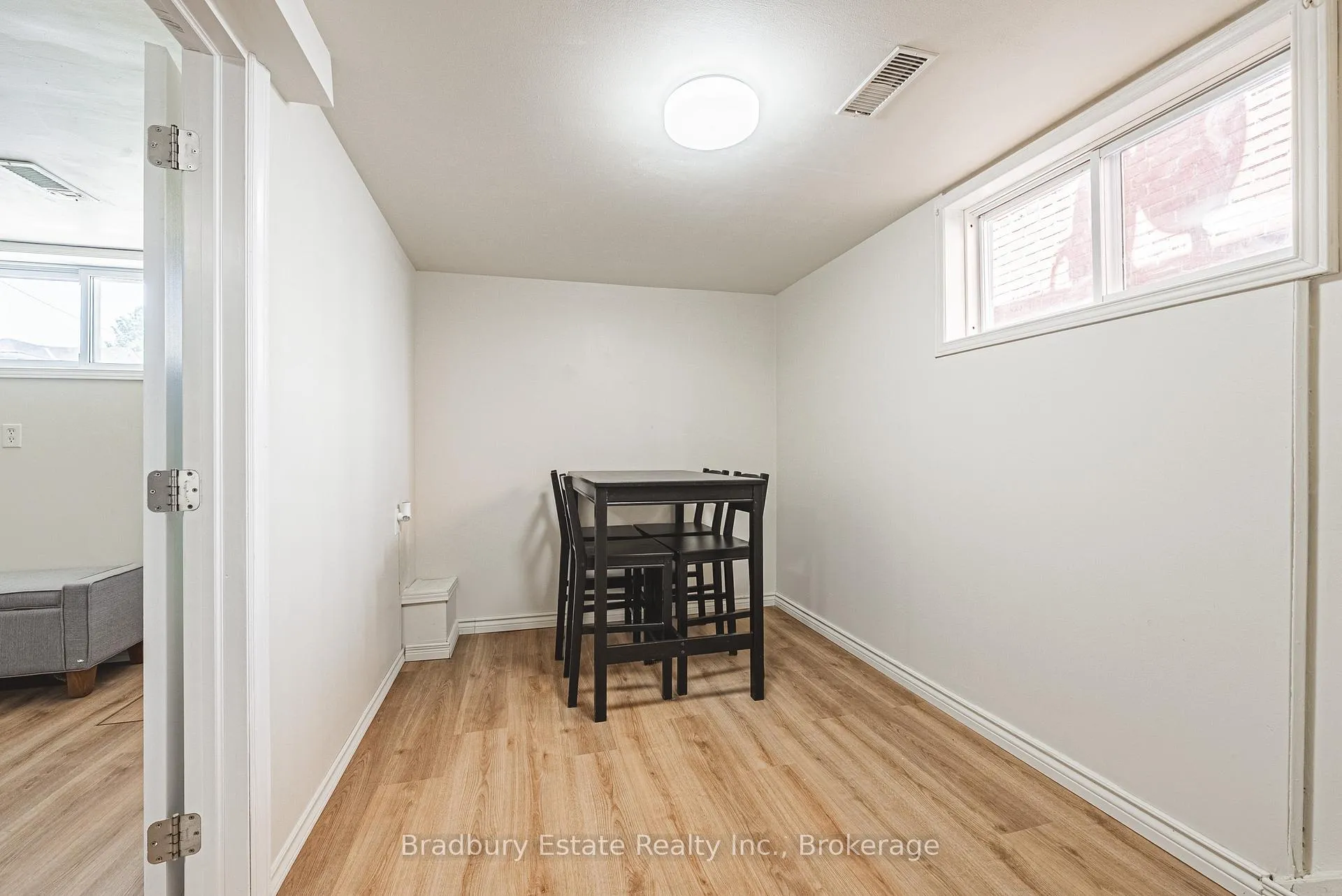 Photo 14 of 13 East 21st Street, Hamilton, Eastmount — HOMEH