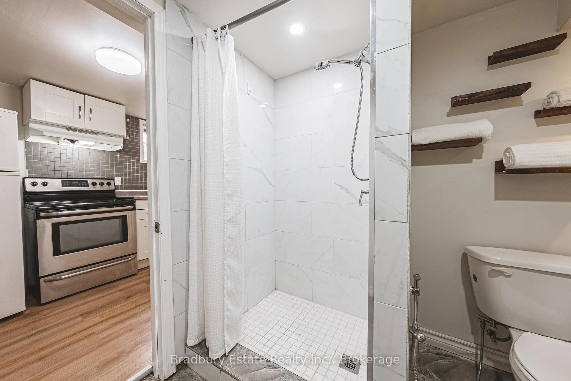 Photo 23 of 13 East 21st Street, Hamilton, Eastmount — HOMEH