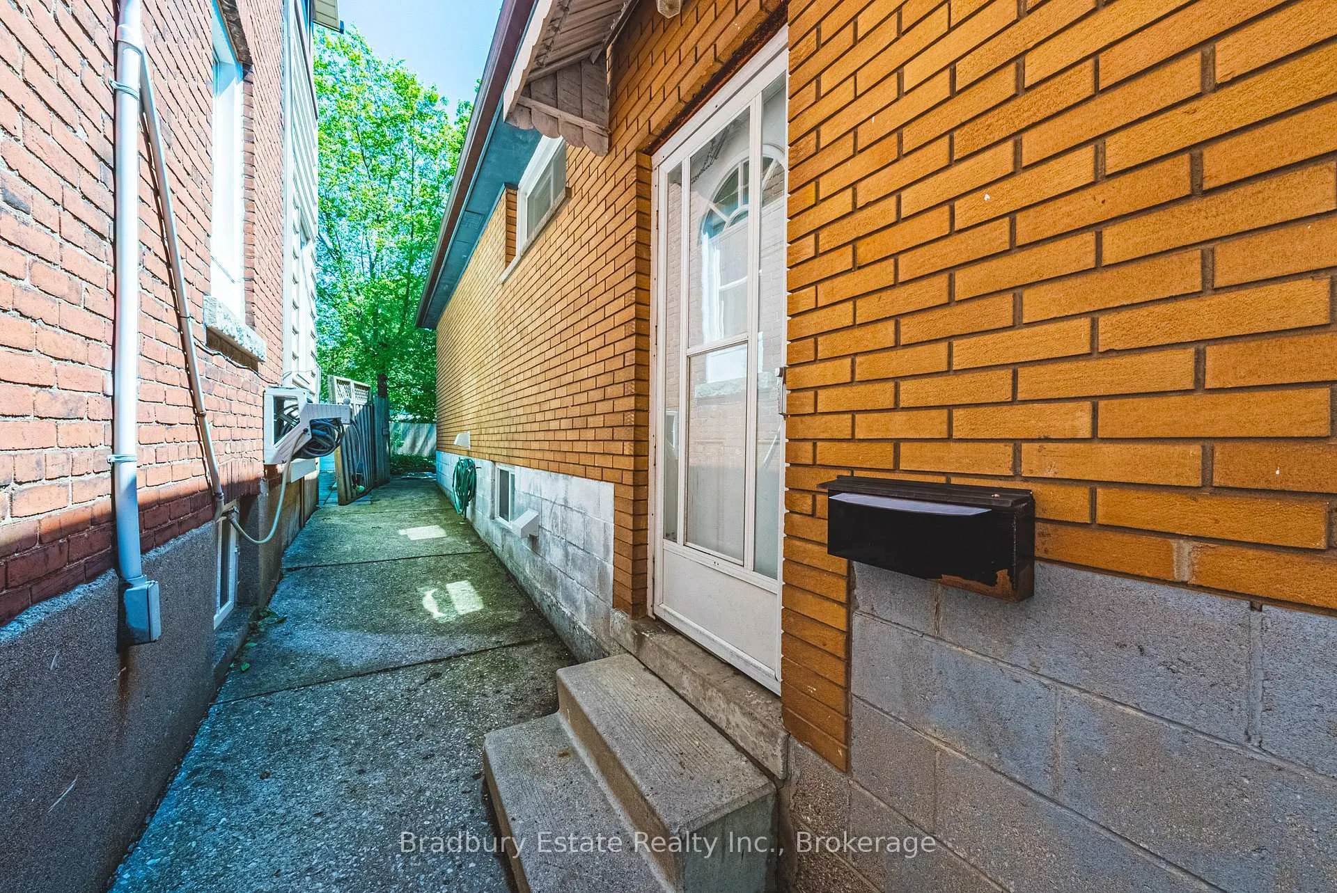 Photo 25 of 13 East 21st Street, Hamilton, Eastmount — HOMEH