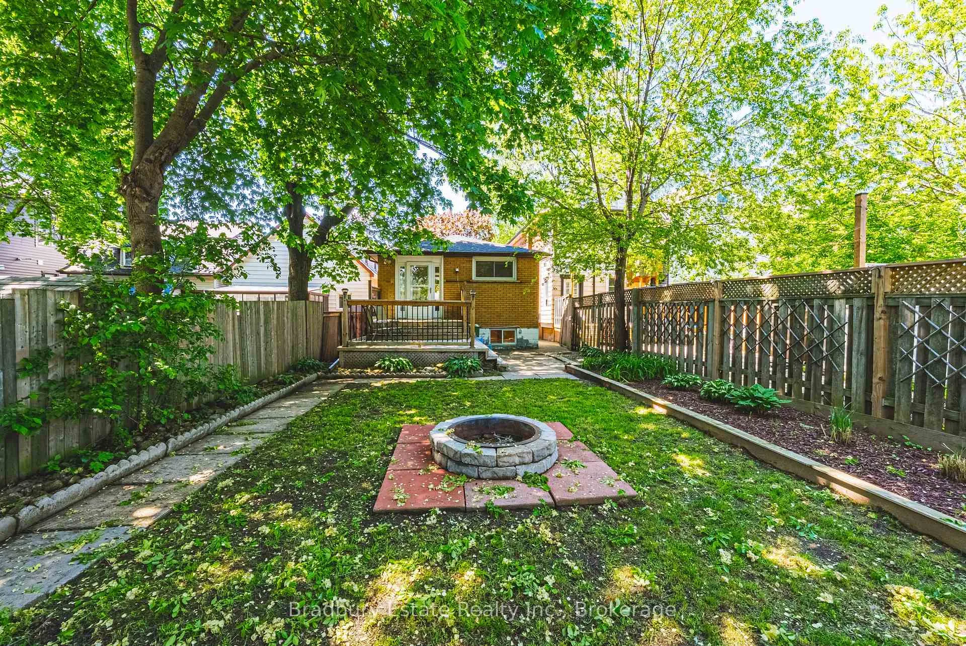 Photo 33 of 13 East 21st Street, Hamilton, Eastmount — HOMEH