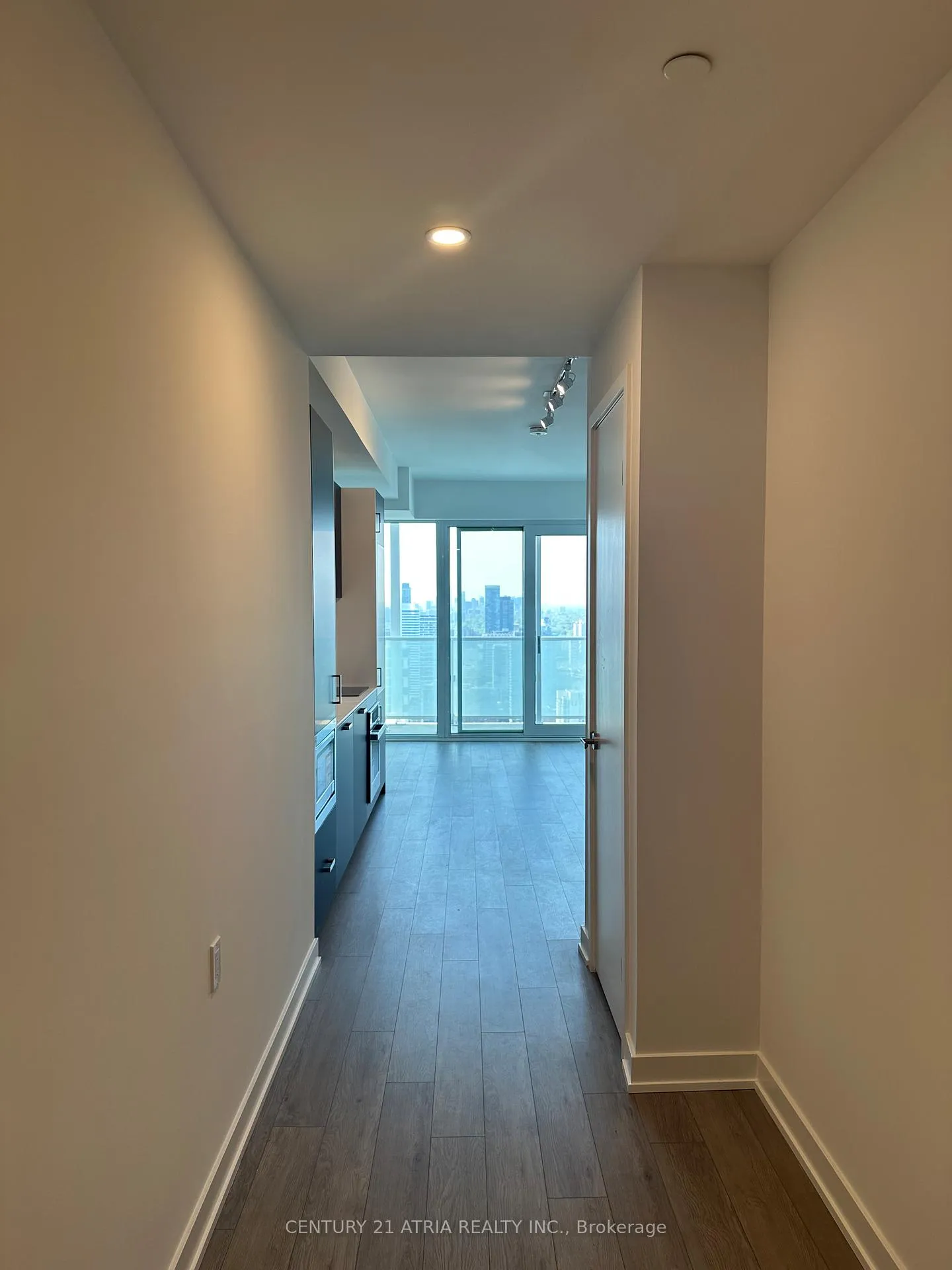 Photo 4 of Unit 5615, 88 Queen Street E, Toronto, Church-Yonge Corridor — HOMEH