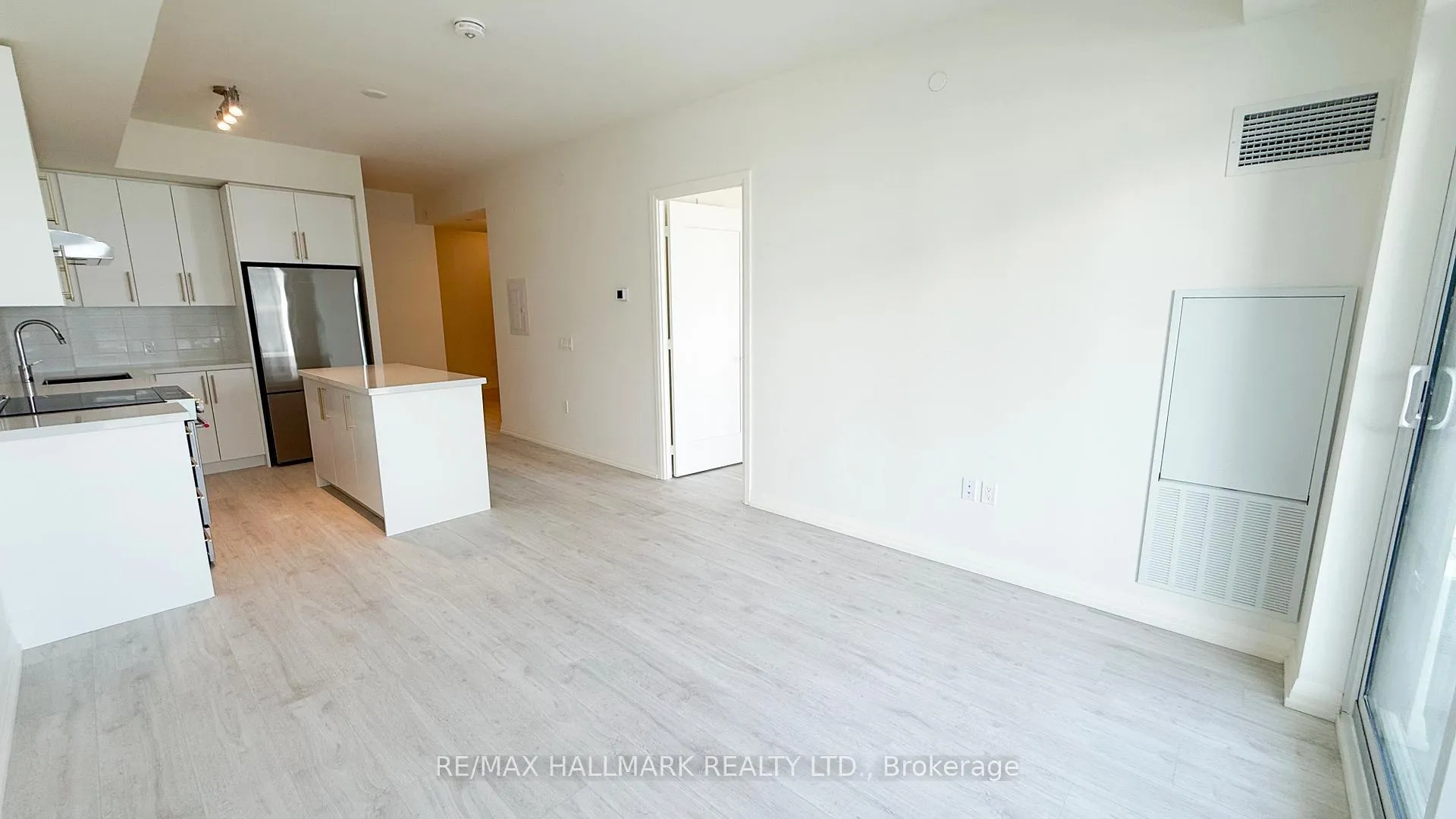 Photo 15 of Unit 2502, 27 Korda Gate, Vaughan, Vellore Village — HOMEH