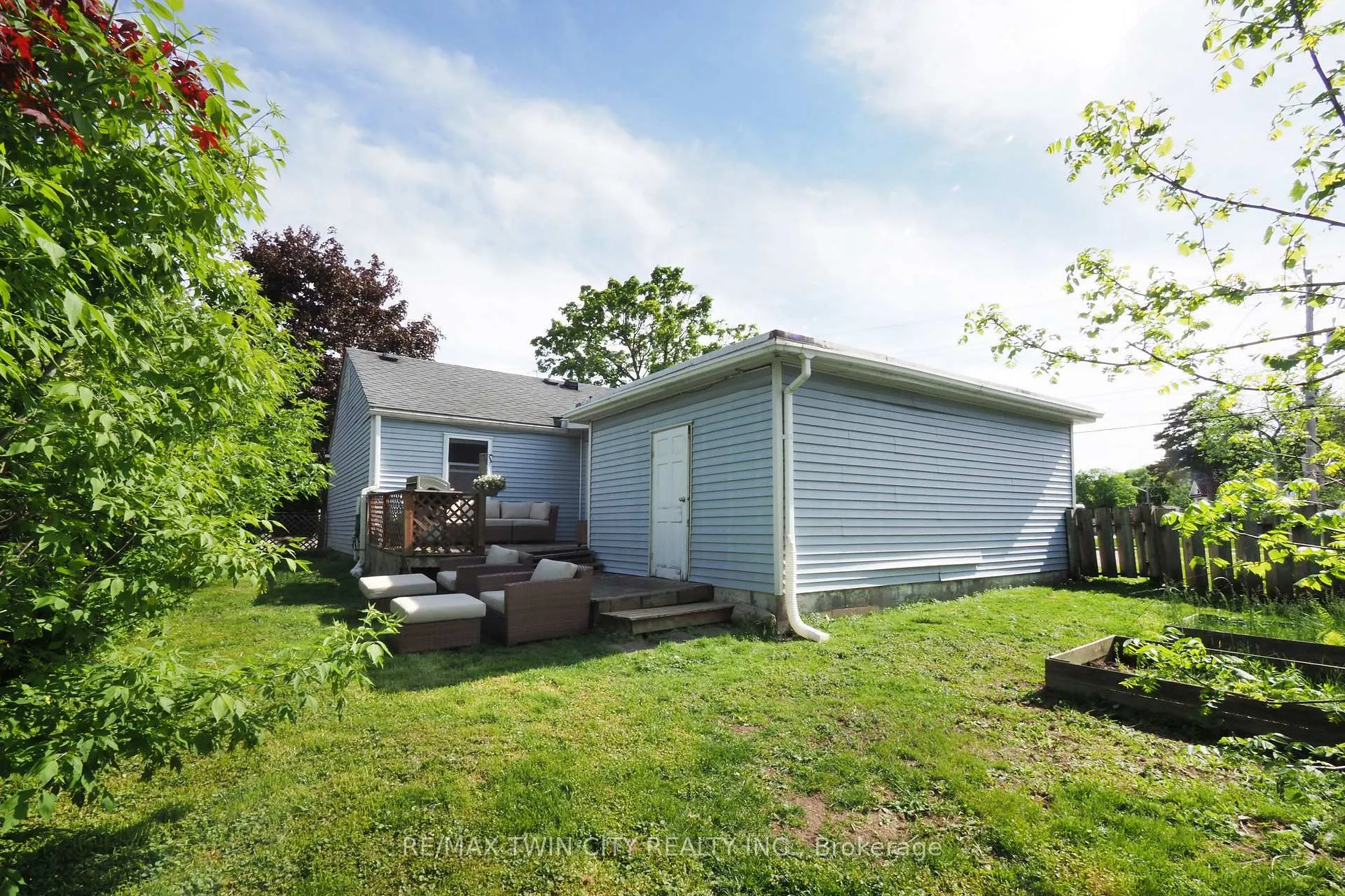 Photo 24 of 1 Forbes Street, Cambridge, Hespeler Village — HOMEH