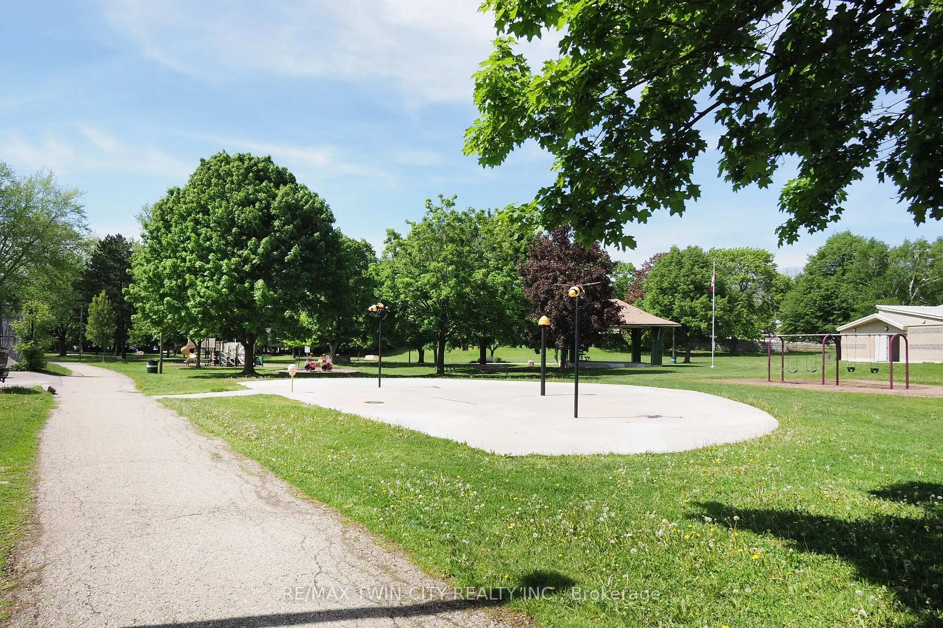 Photo 36 of 1 Forbes Street, Cambridge, Hespeler Village — HOMEH