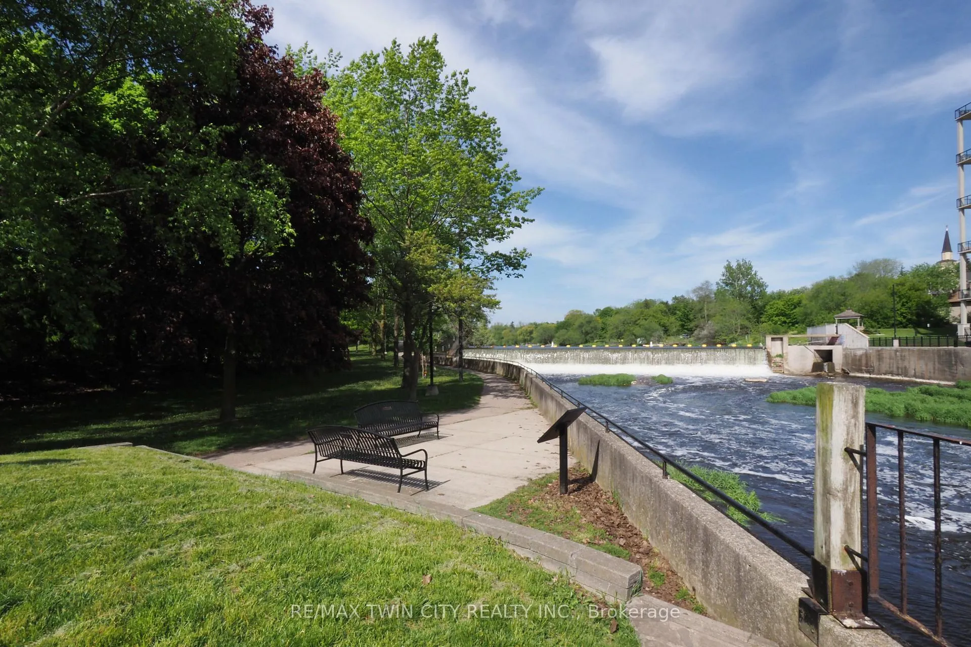 Photo 42 of 1 Forbes Street, Cambridge, Hespeler Village — HOMEH