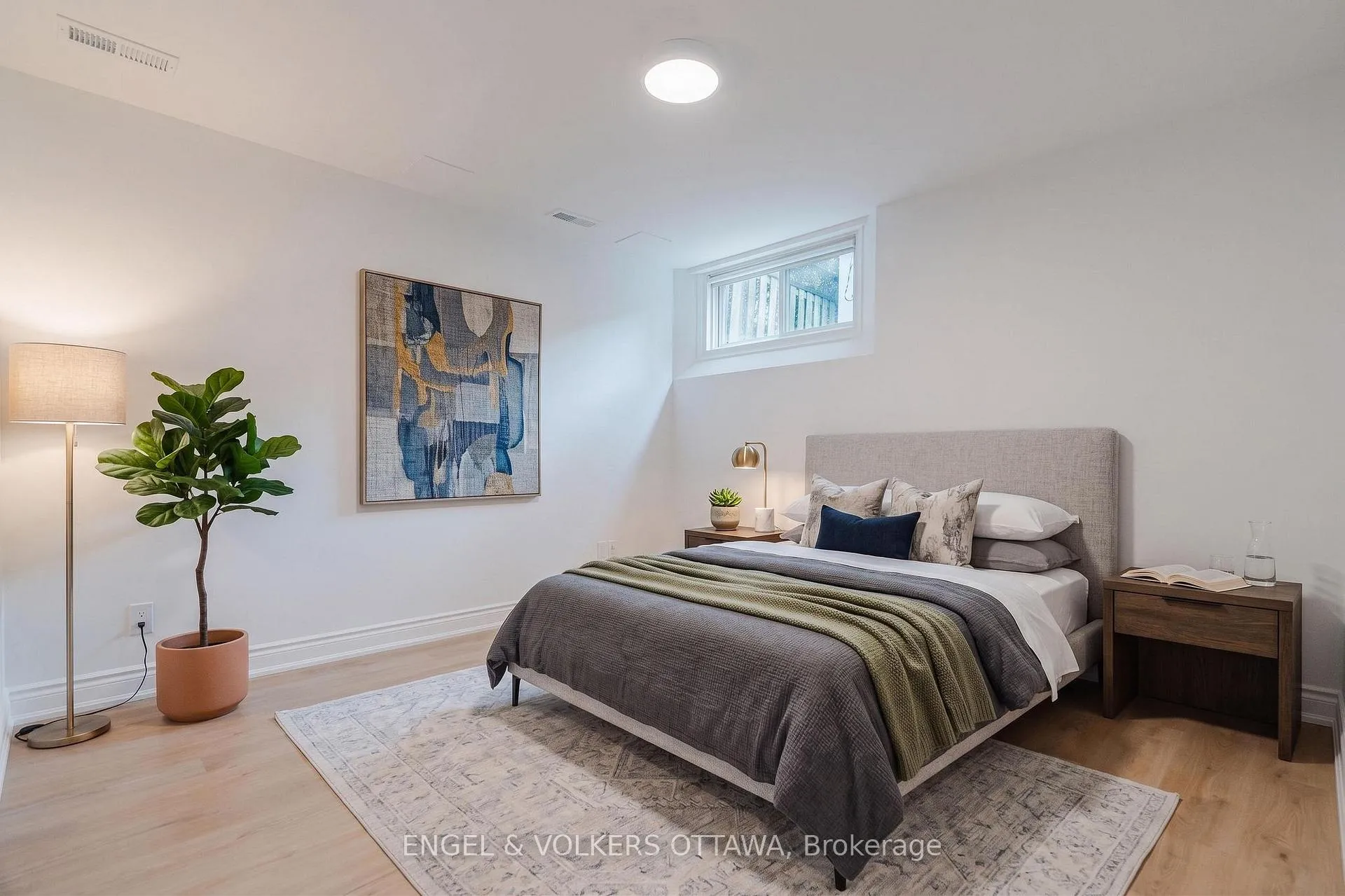 Photo 14 of Unit B, 1649 Rosebella Avenue, Ottawa, Sawmill Creek/Timbermill — HOMEH