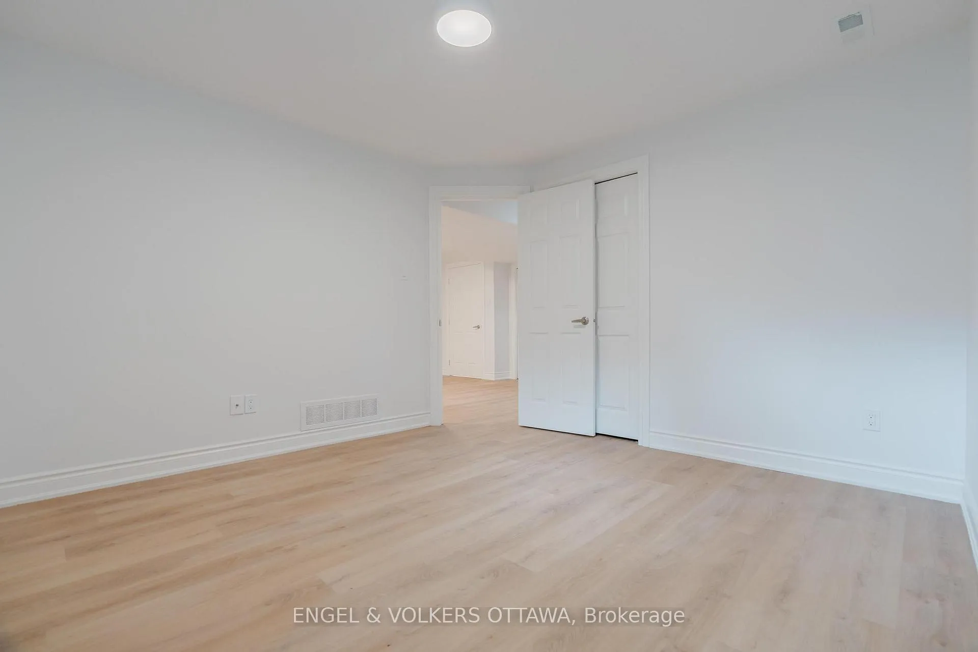 Photo 17 of Unit B, 1649 Rosebella Avenue, Ottawa, Sawmill Creek/Timbermill — HOMEH