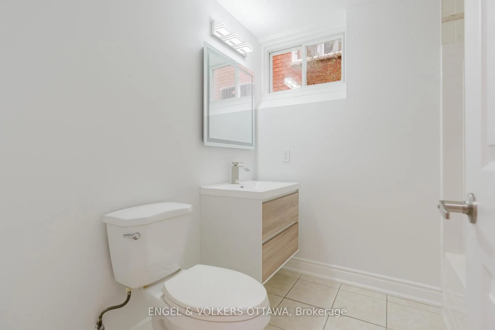 Photo 20 of Unit B, 1649 Rosebella Avenue, Ottawa, Sawmill Creek/Timbermill — HOMEH