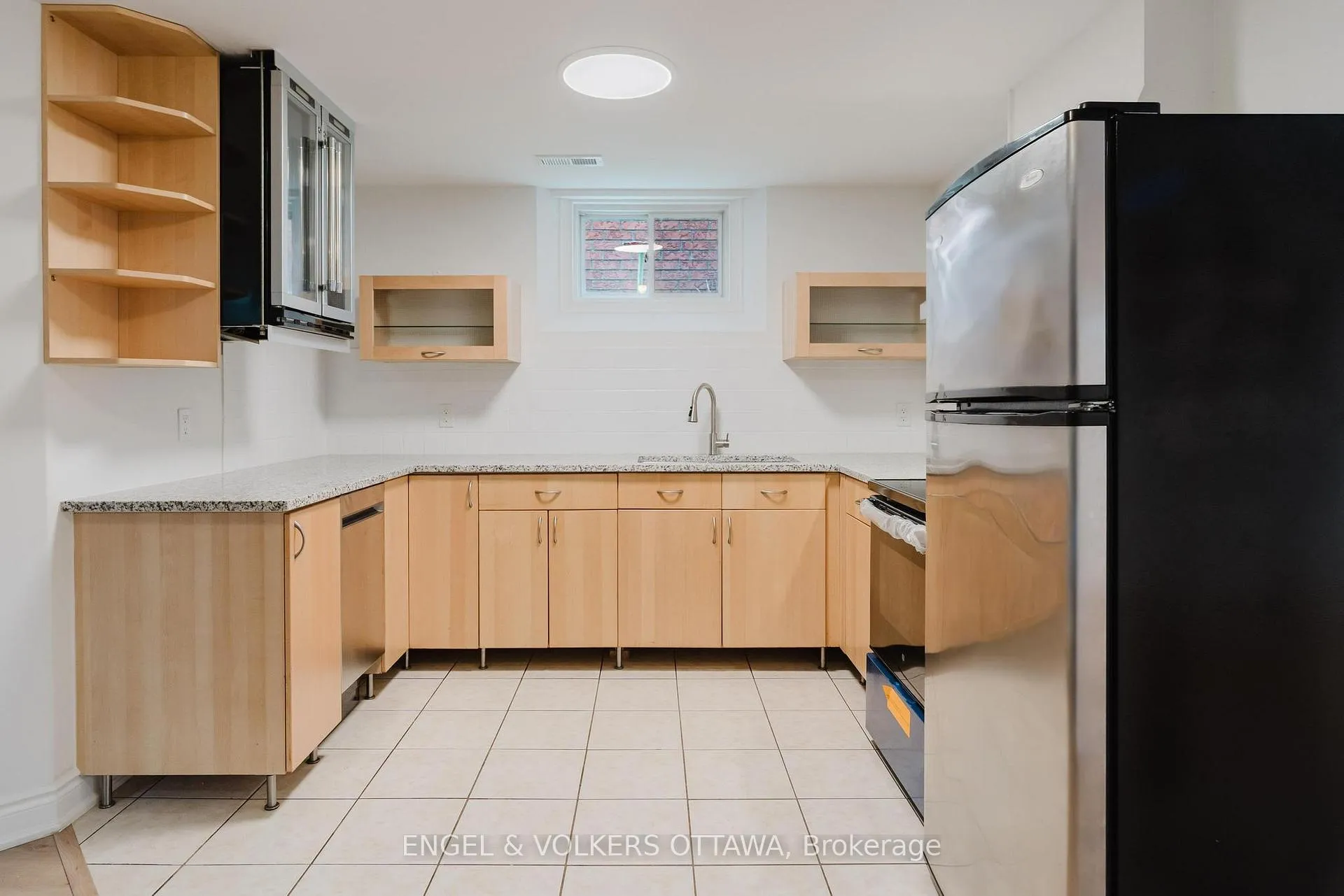 Photo 25 of Unit B, 1649 Rosebella Avenue, Ottawa, Sawmill Creek/Timbermill — HOMEH