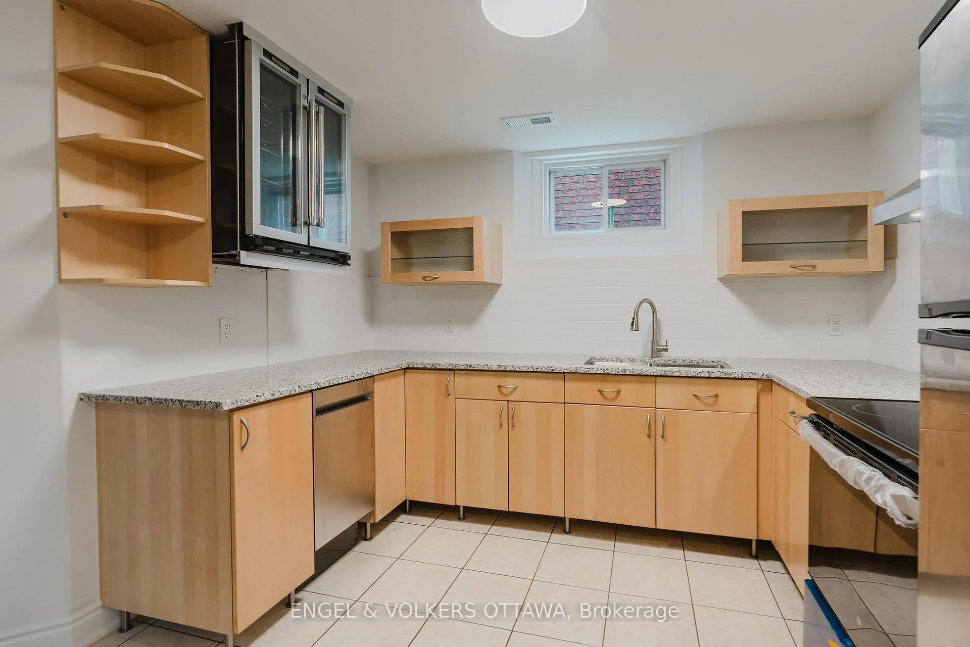 Photo 27 of Unit B, 1649 Rosebella Avenue, Ottawa, Sawmill Creek/Timbermill — HOMEH