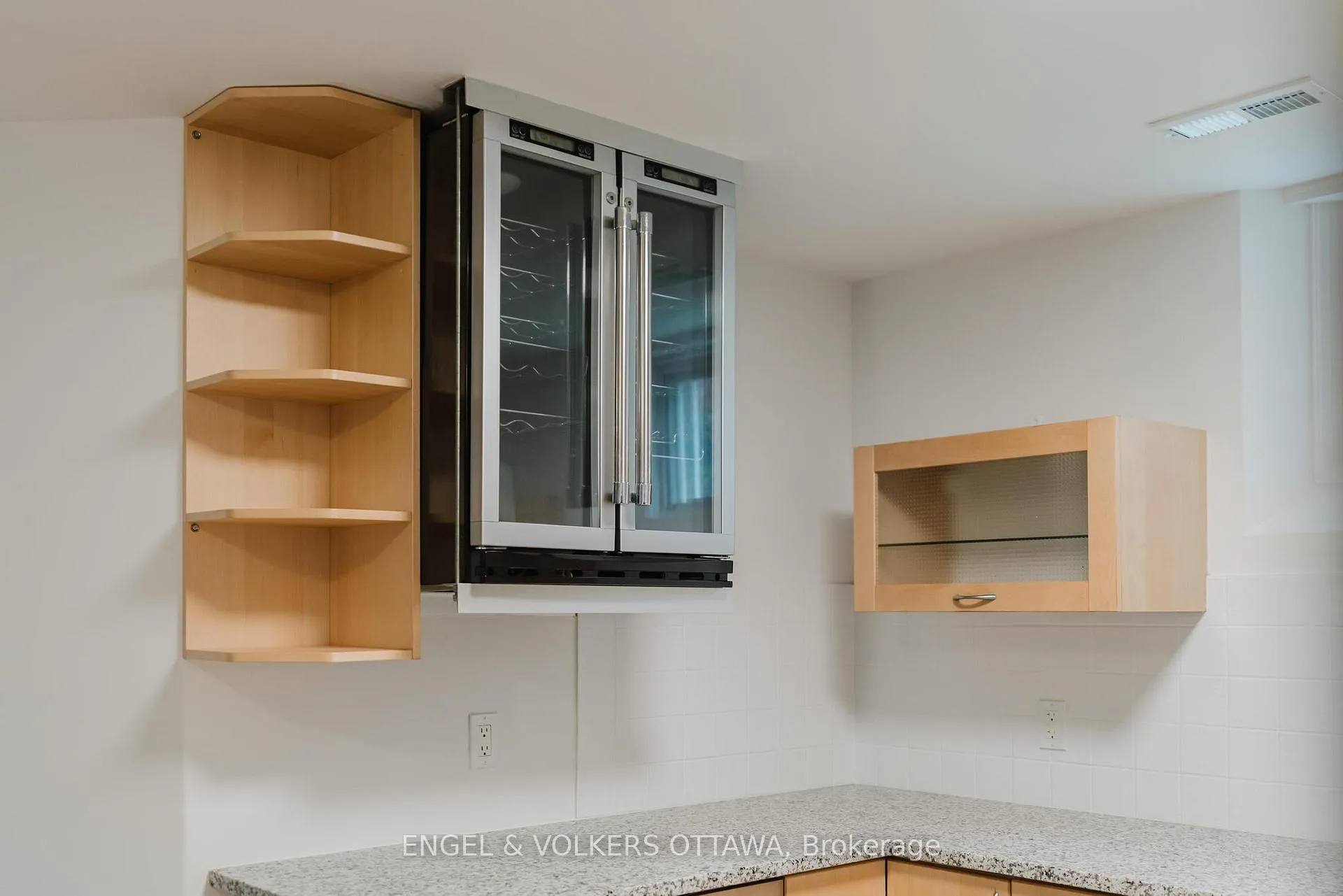Photo 30 of Unit B, 1649 Rosebella Avenue, Ottawa, Sawmill Creek/Timbermill — HOMEH