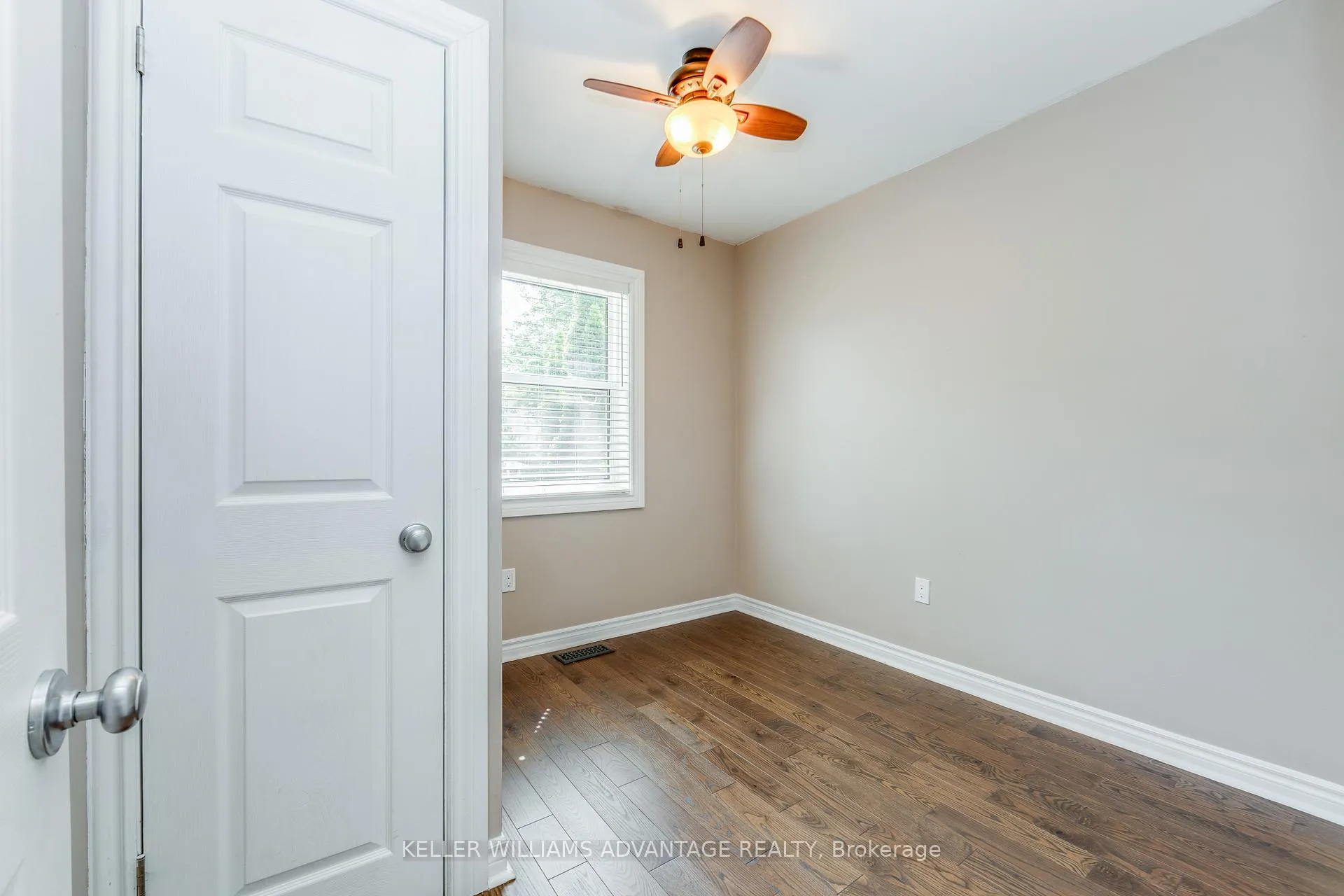Photo 9 of 57 Red Deer Avenue, Scarborough, Birchcliffe-Cliffside — HOMEH