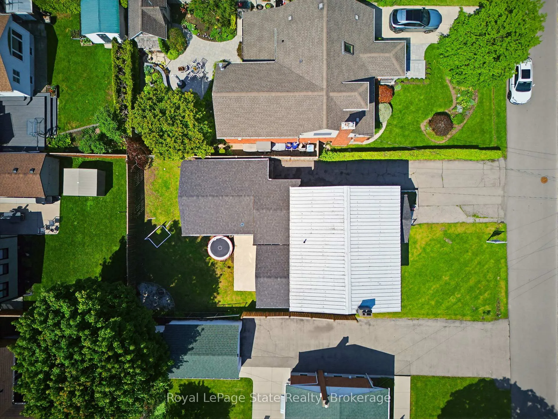 Photo 3 of 91 First Street N, Hamilton, Stoney Creek — HOMEH