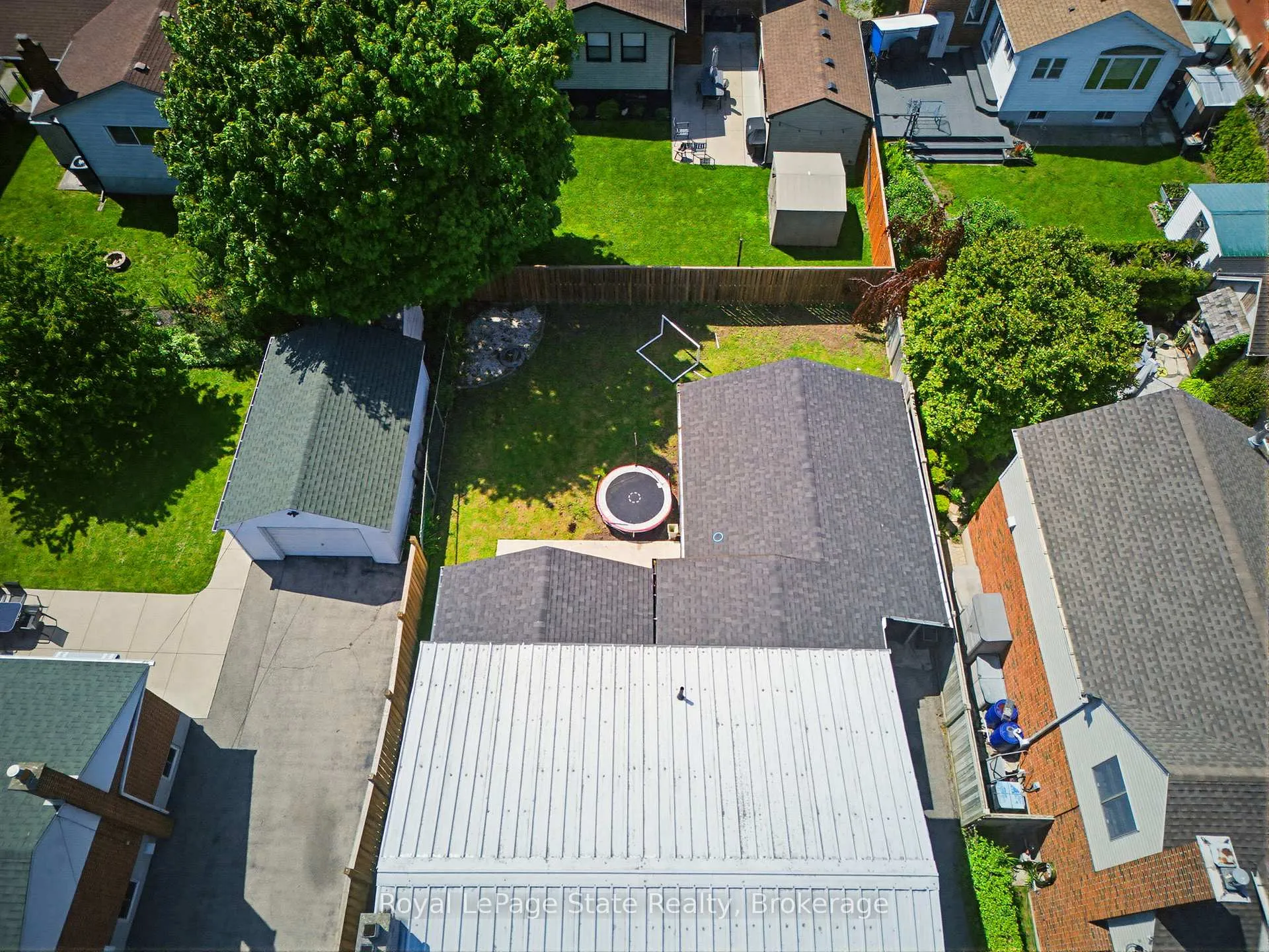 Photo 5 of 91 First Street N, Hamilton, Stoney Creek — HOMEH