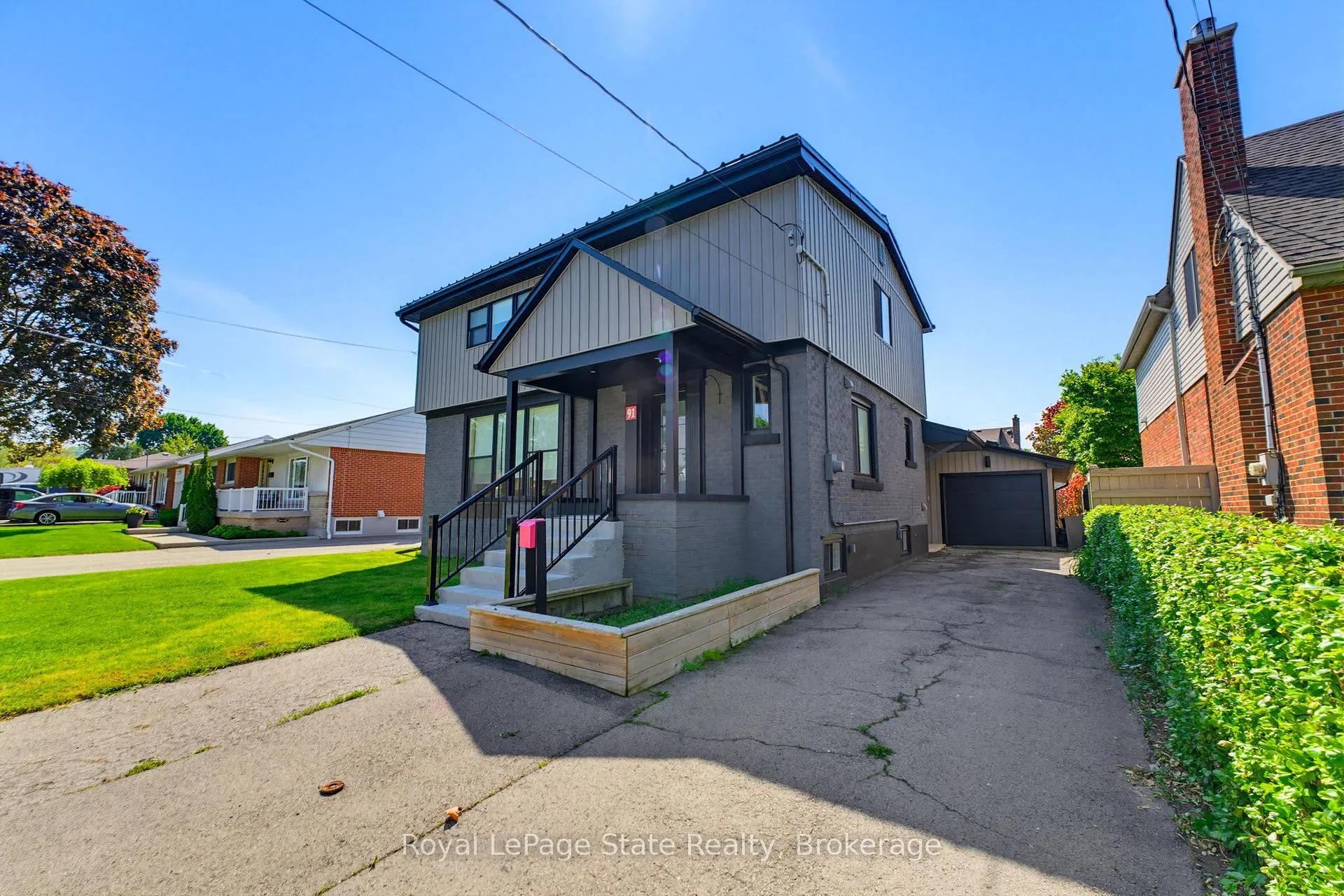 Photo 9 of 91 First Street N, Hamilton, Stoney Creek — HOMEH