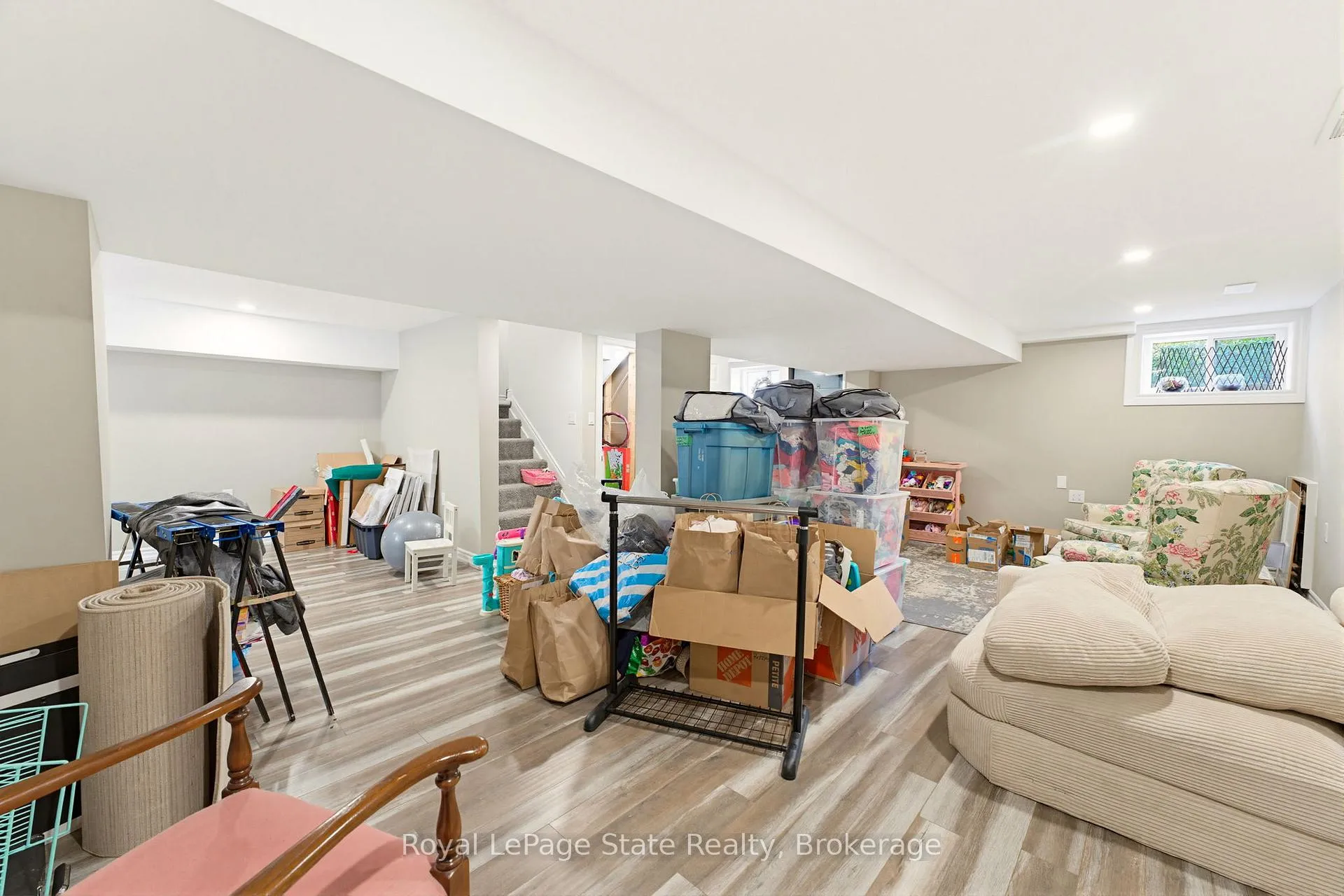 Photo 35 of 91 First Street N, Hamilton, Stoney Creek — HOMEH